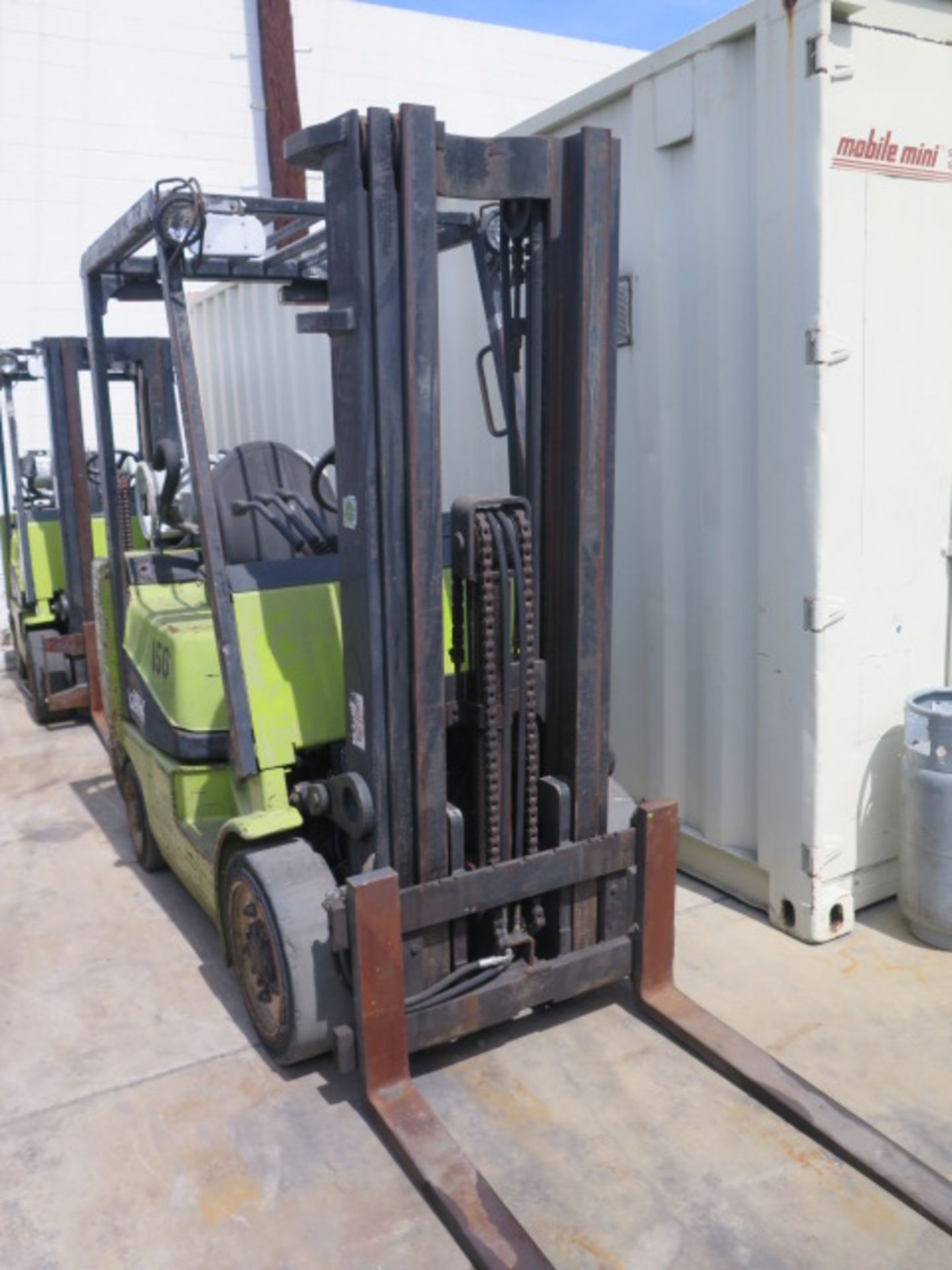 Clark CGC25 5000 Lb Cap LPG Forklift s/n C365L-0250-9497FB w/ 3-Stage Mast, 189” Lift Height, - Image 5 of 10