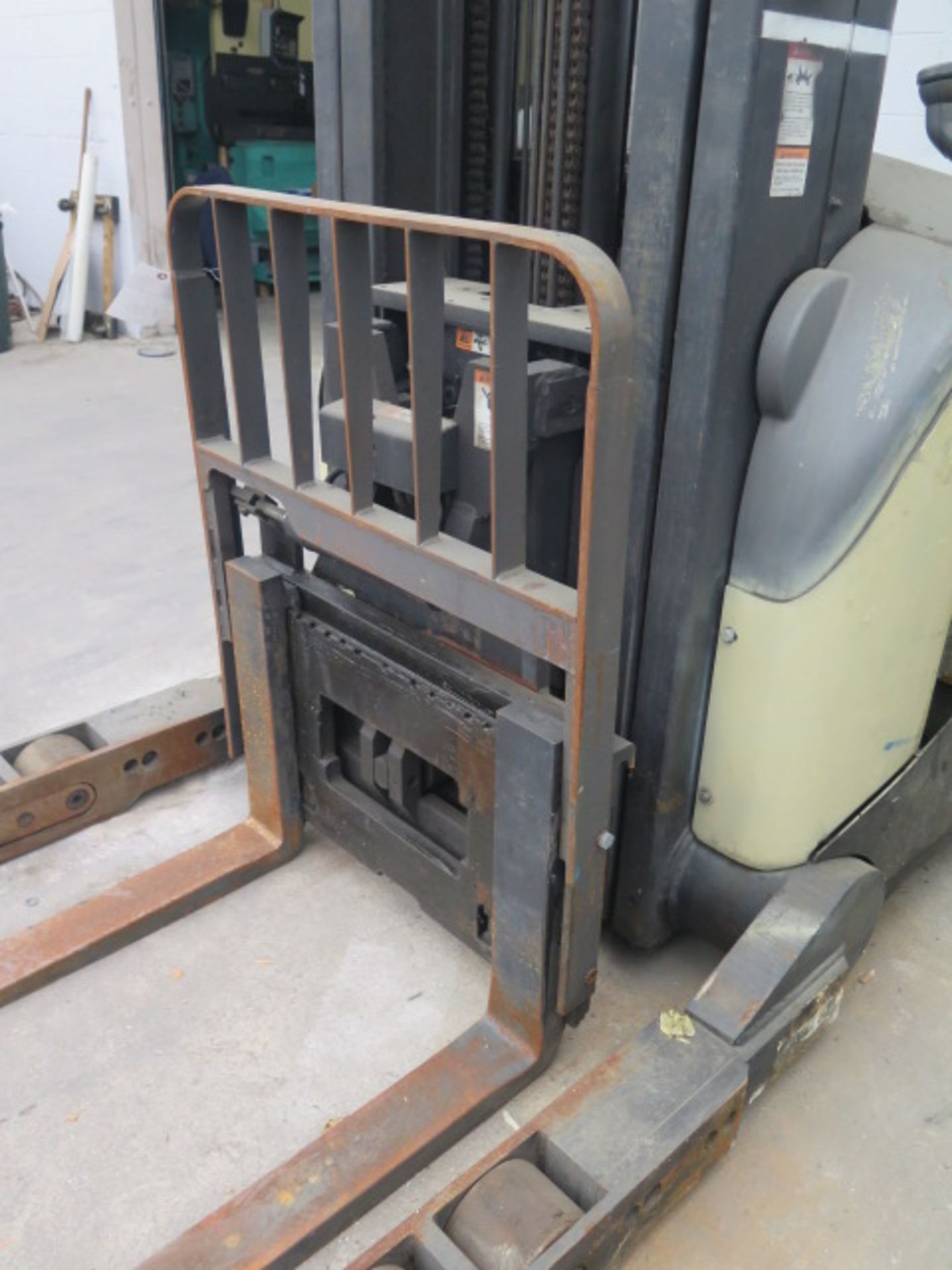 Crown RR5060S-45 4500 Lb Cap Stand-In Electric Narrow Aisle Single Reach Forklift, SOLD AS IS - Image 5 of 12