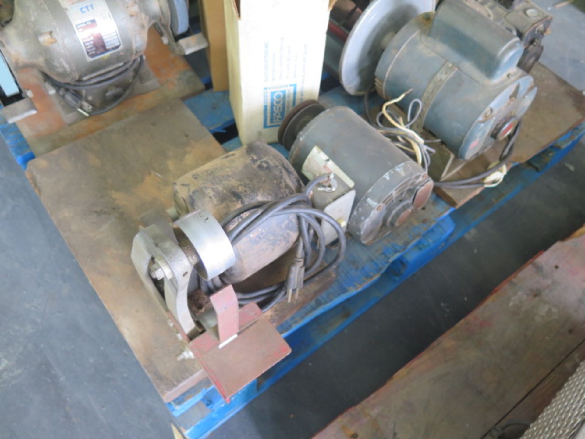 Disc Sanders, Belt Sander, Bench Grinders and Misc (1-Pallet), SOLD AS IS WITH NO WARRANTY - Image 5 of 6