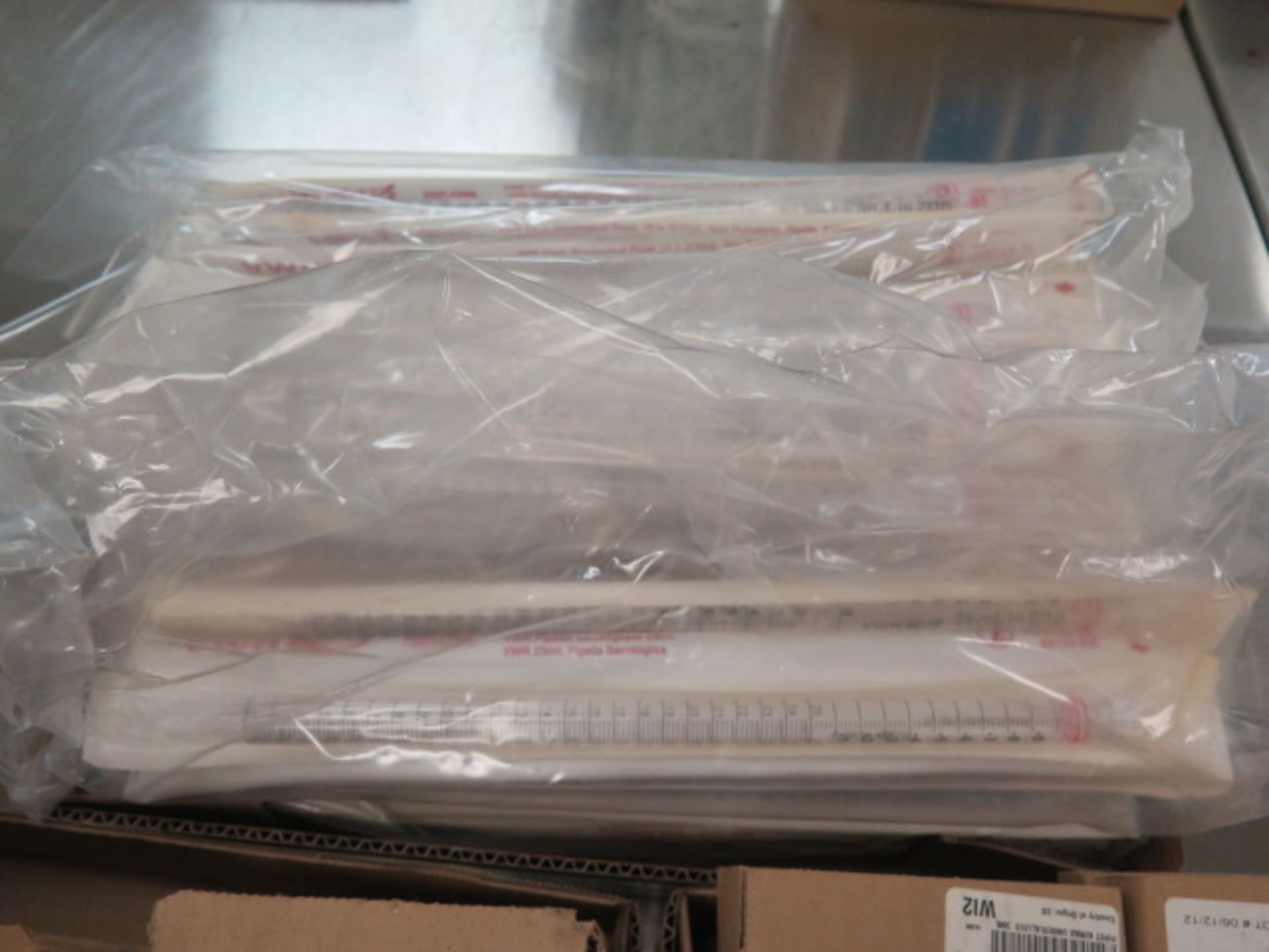 Glass and Plastic Pipettes, SOLD AS IS AND WITH NO WARRANTY - Image 7 of 7