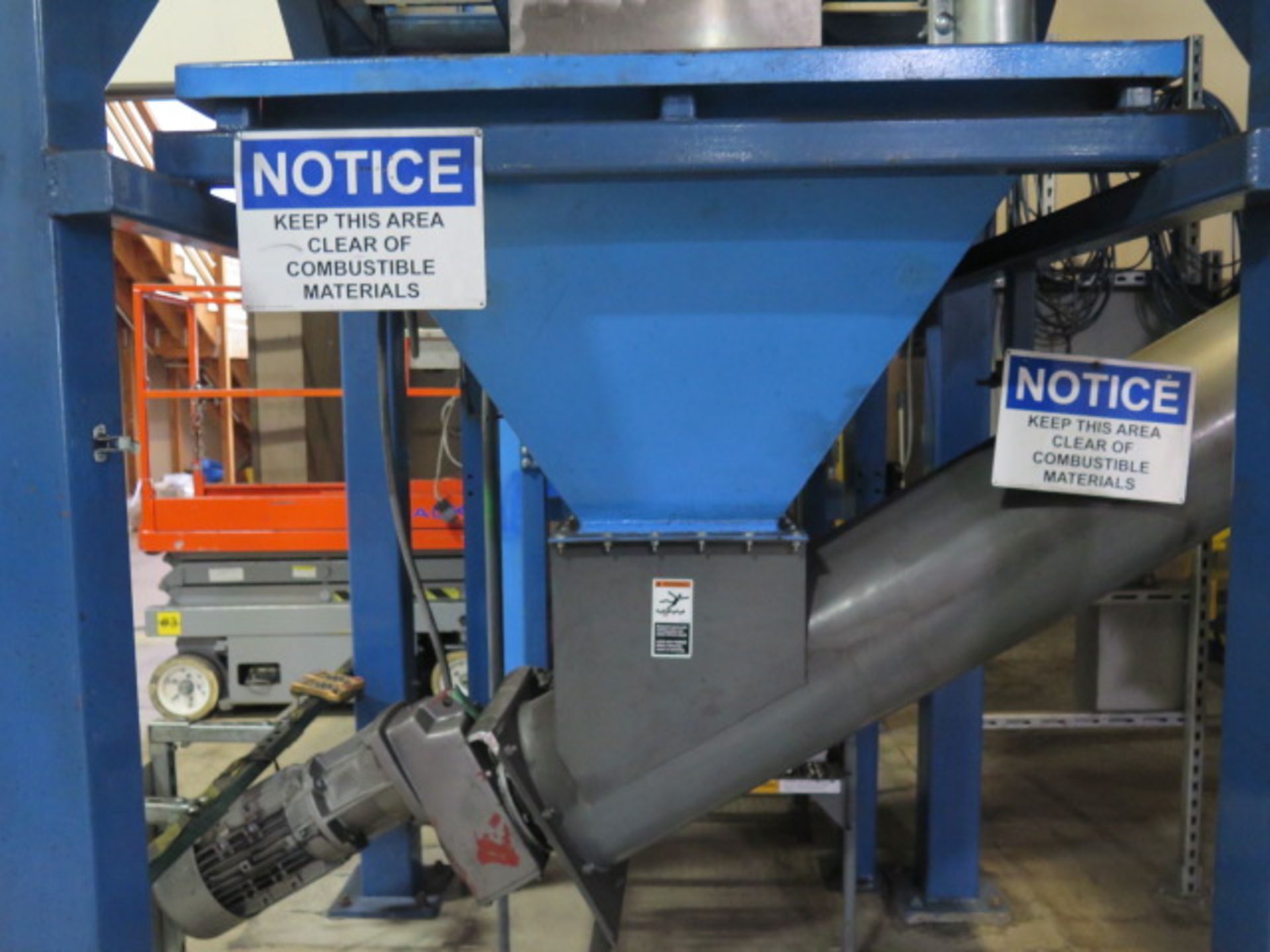 Incline Auger Conveyor and Hopper, SOLD AS IS AND WHERE IS WITH NO WARRANTY - Image 2 of 4