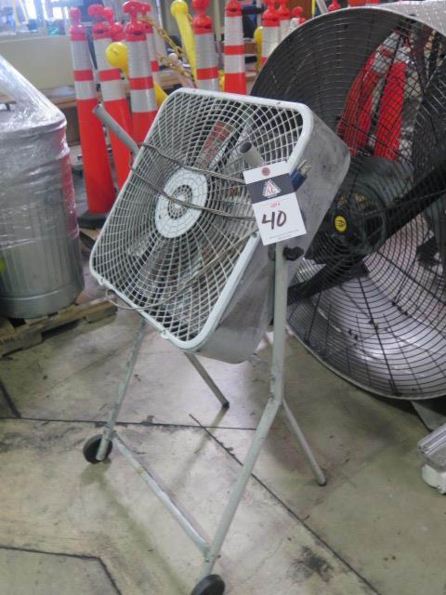 Fan, SOLD AS IS WITH NO WARRANTY