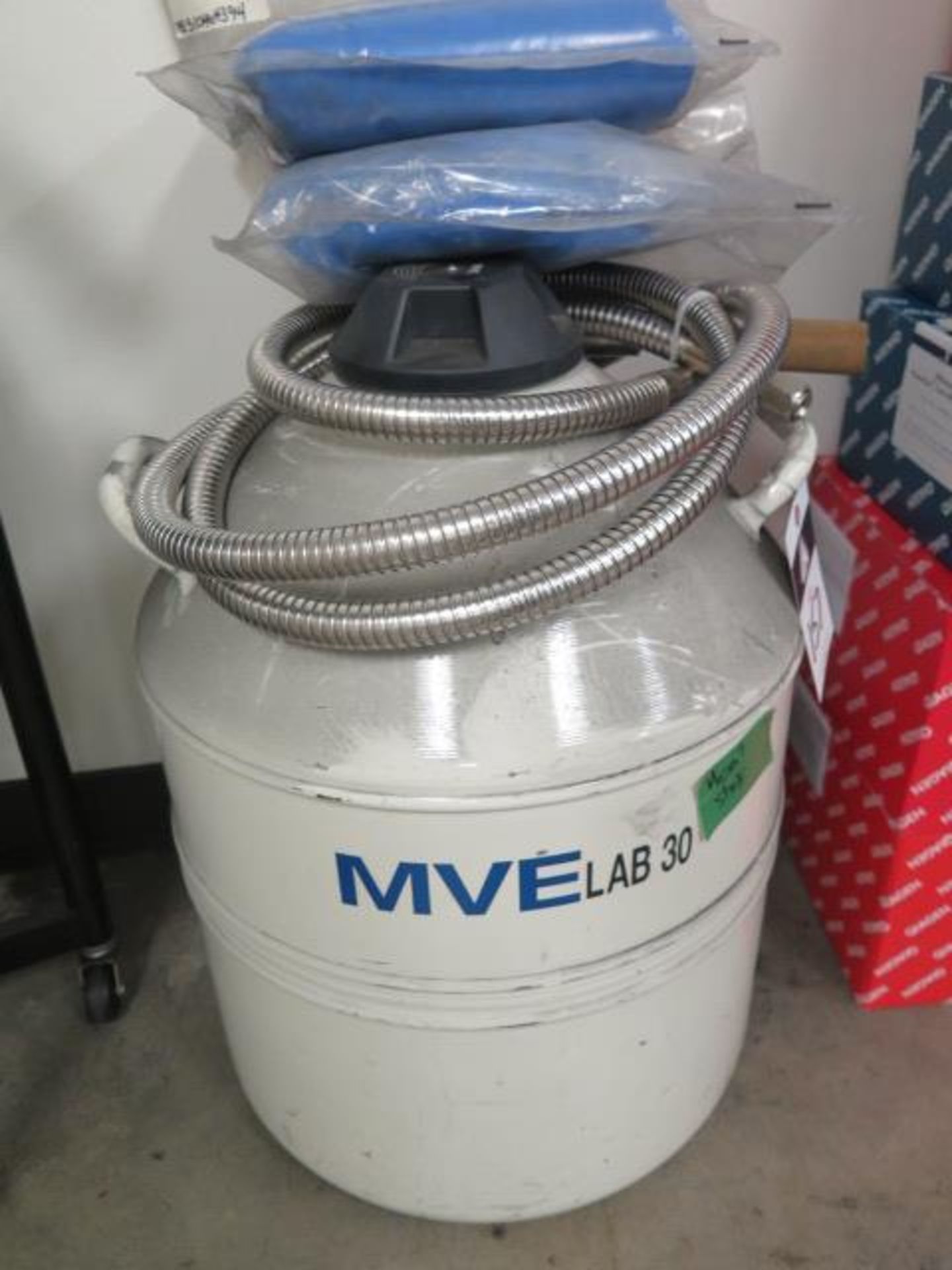 MVE Lab 30 Liquid Nitrogen Cryogenic Dewar, SOLD AS IS AND WITH NO WARRANTY - Image 2 of 3