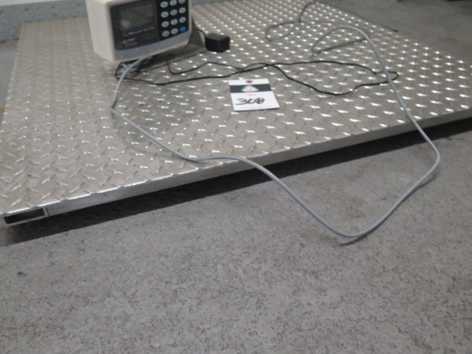 Arlyn 1000 Lb Cap Digital Platform Scale, SOLD AS IS AND WITH NO WARRANTY - Image 2 of 4