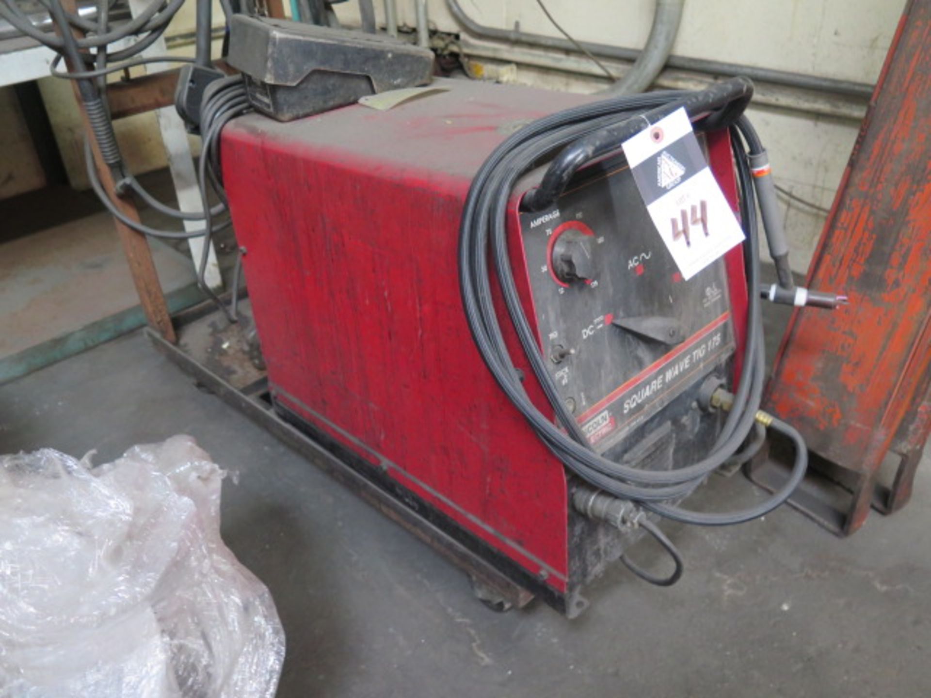 Lincoln Square Wave TIG 157 TIG Welding Power Source (SOLD AS-IS AND WITH NO WARRANTY) - Image 2 of 4