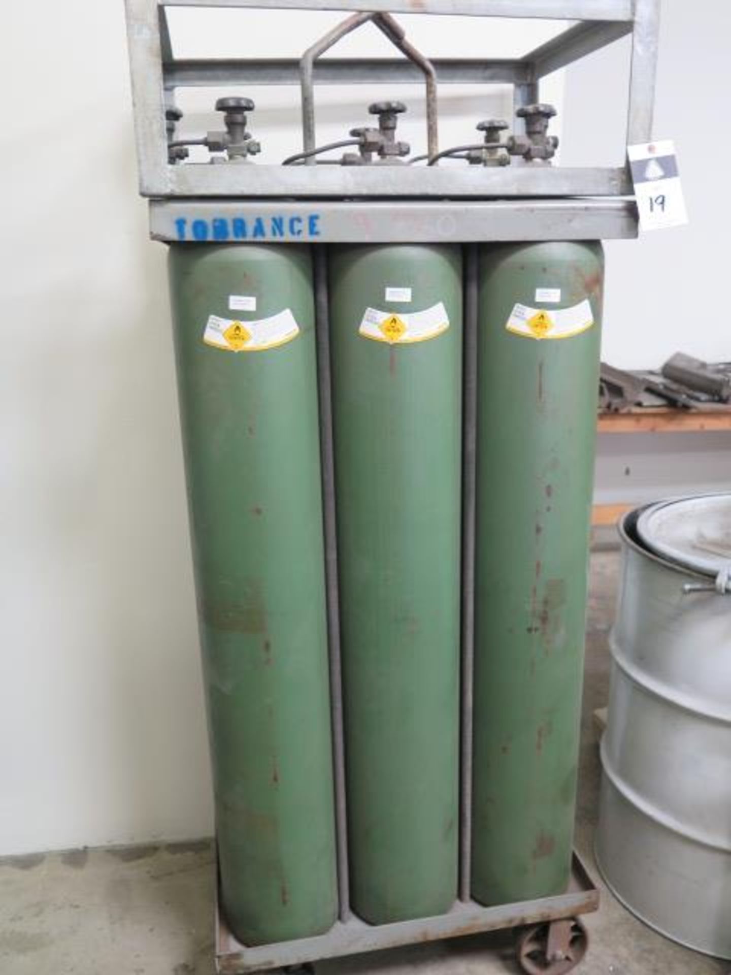 6-Tank Oxygen Bank w/ Roll Cart, SOLD AS IS AND NO WARRANTY - Image 2 of 4