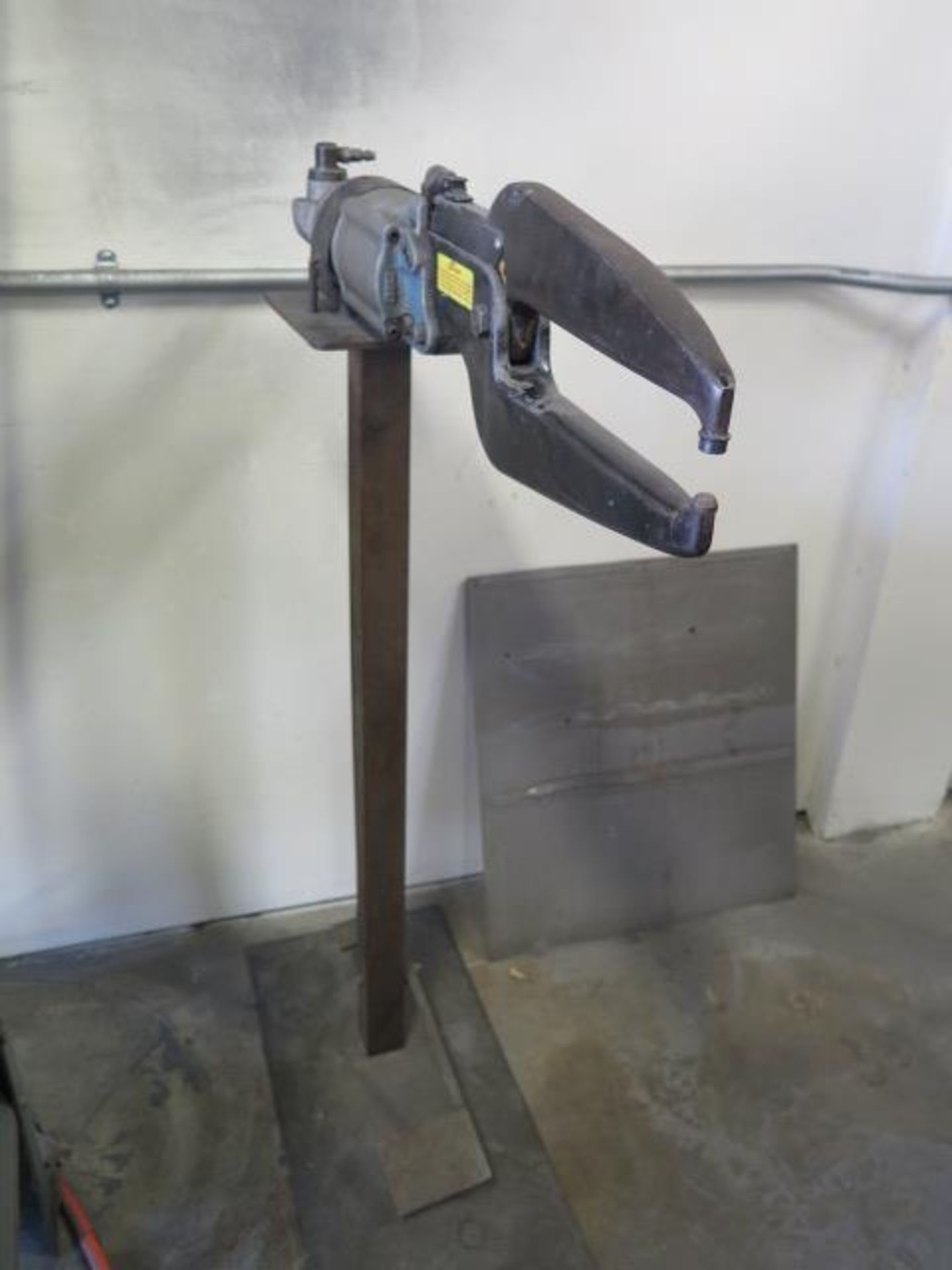 Pneumatic Compression Riveter w/ 9” Throat, Stand - Image 5 of 5