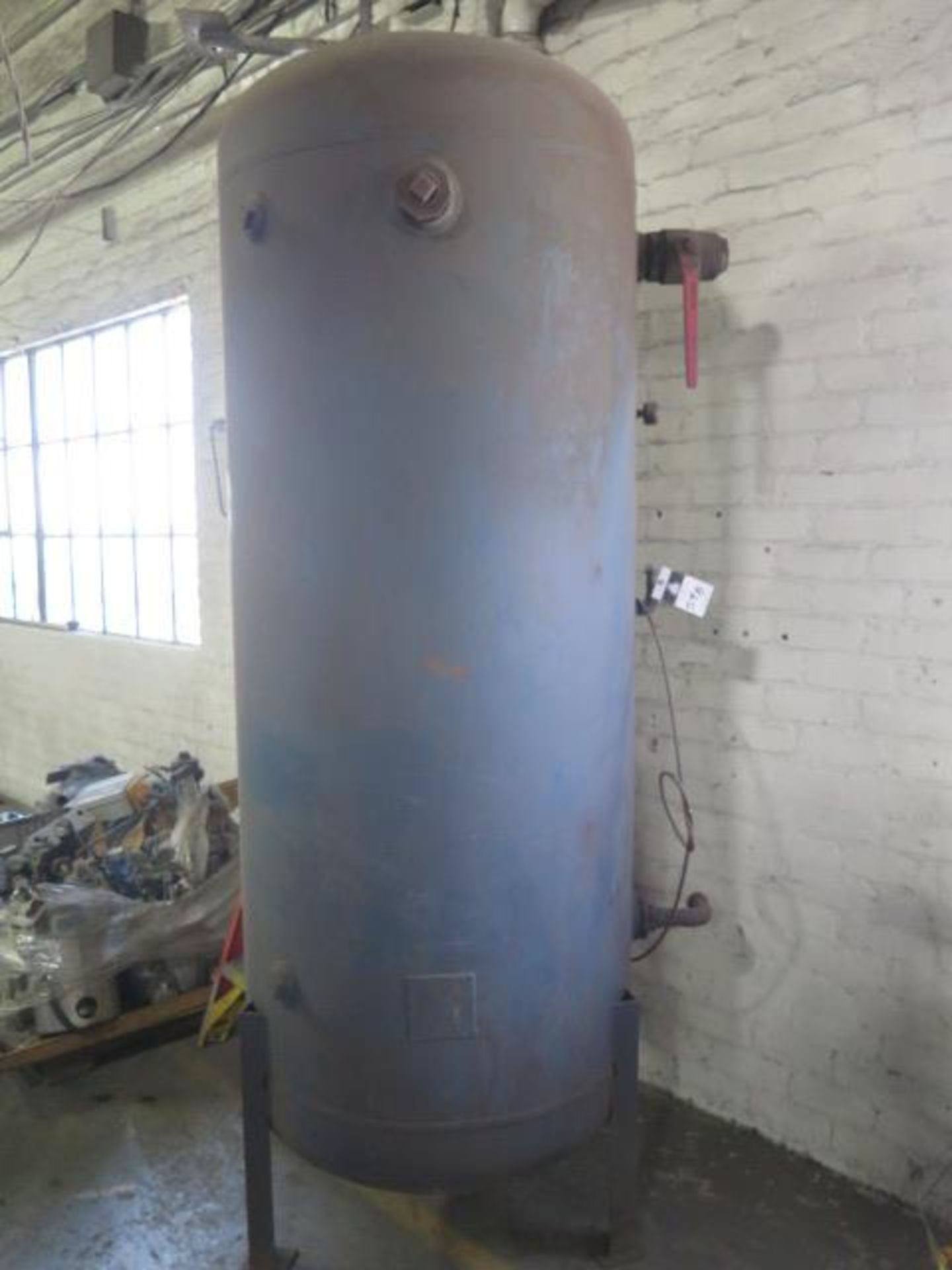 400 Gallon Vertical Air Storage Tank (SOLD AS-IS - NO WARRANTY)