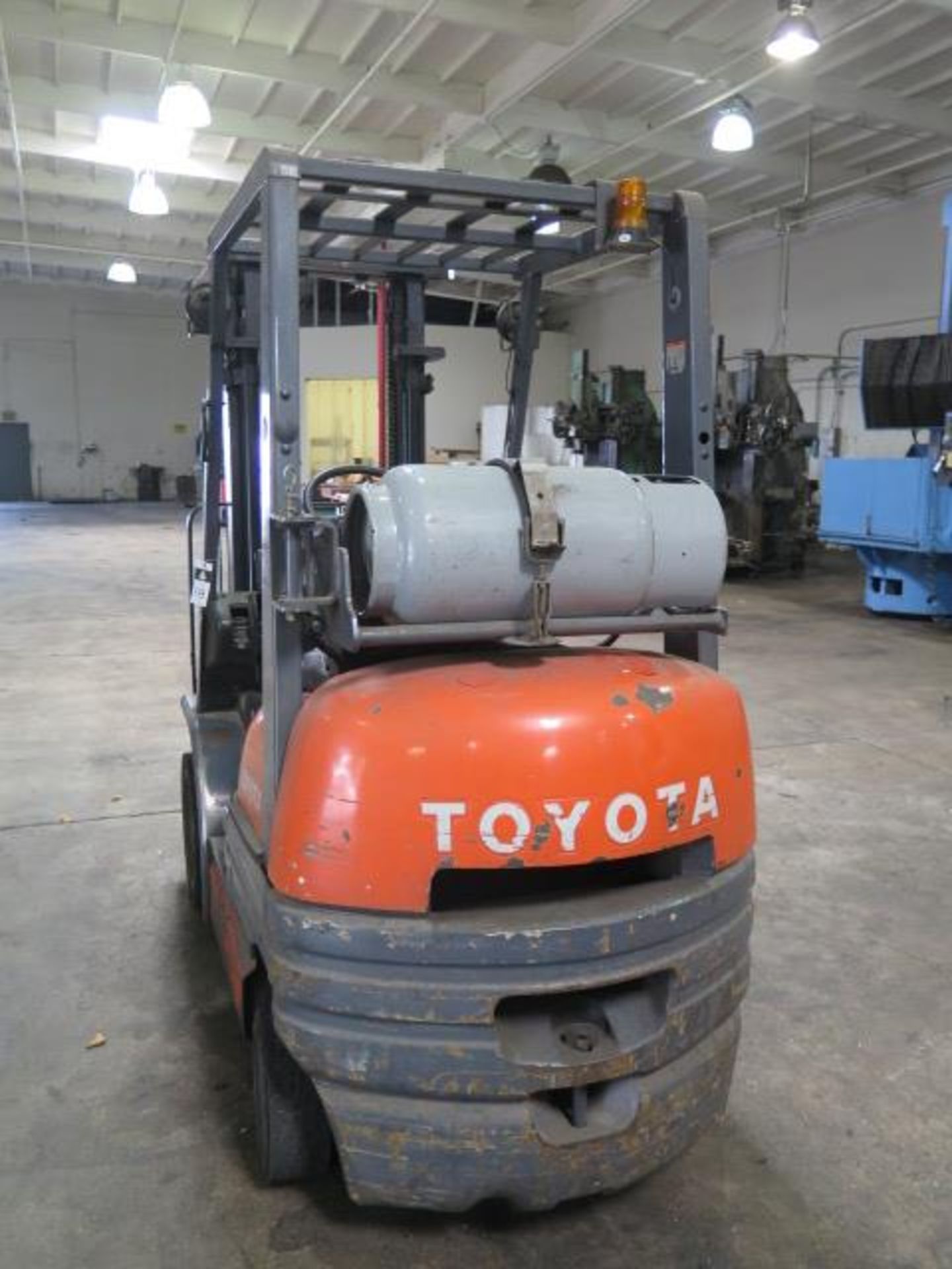 Toyota 42-6FGC20 4400 Lb Cap LPG Forklift s/n 61557 w/ 2-Stage Mast, 130” Lift Height, SOLD AS IS - Image 2 of 13