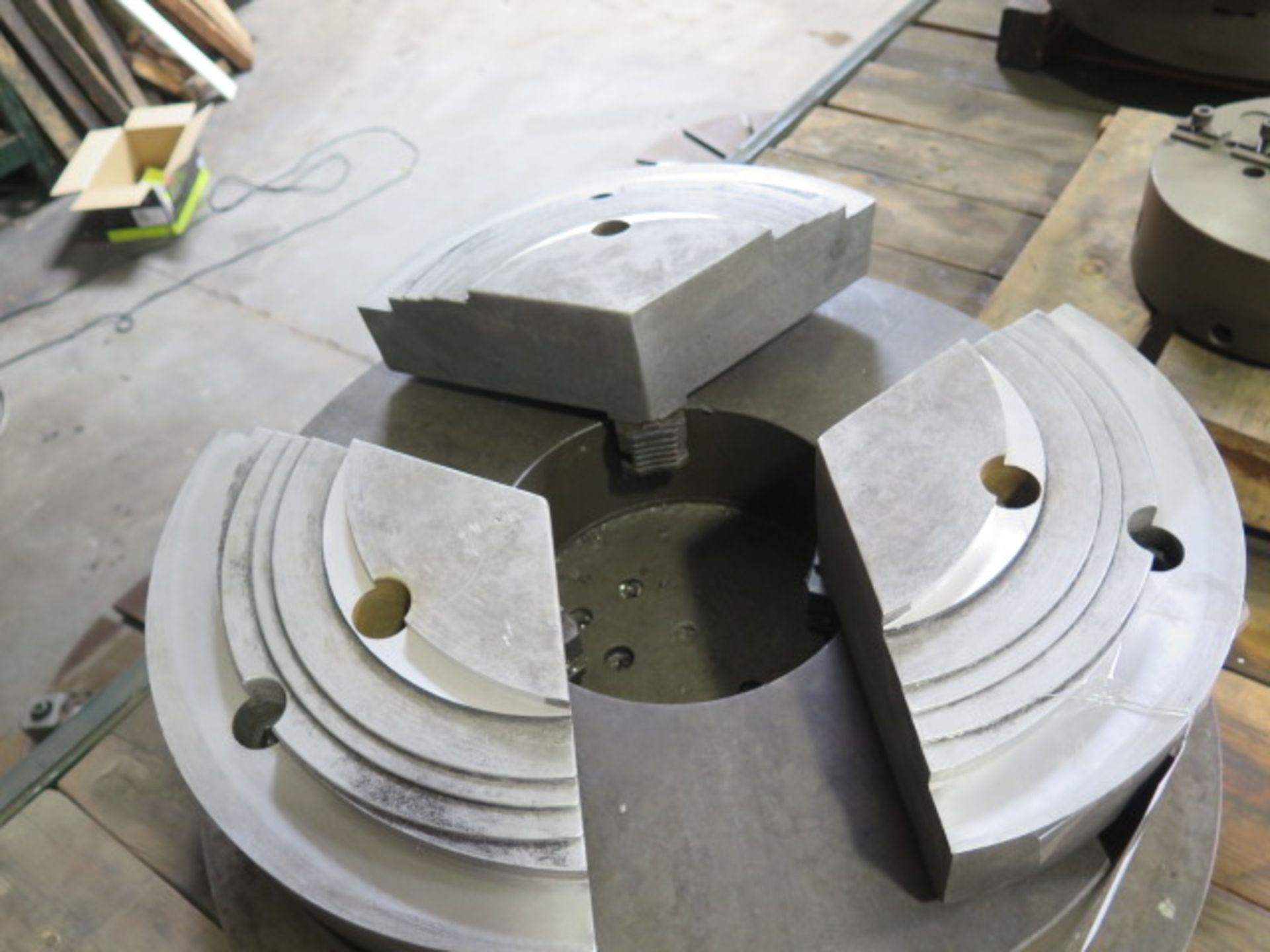 25” 3-Jaw Chuck w/ 10” Thru Bore (SOLD AS-IS - NO WARRANTY) - Image 3 of 5