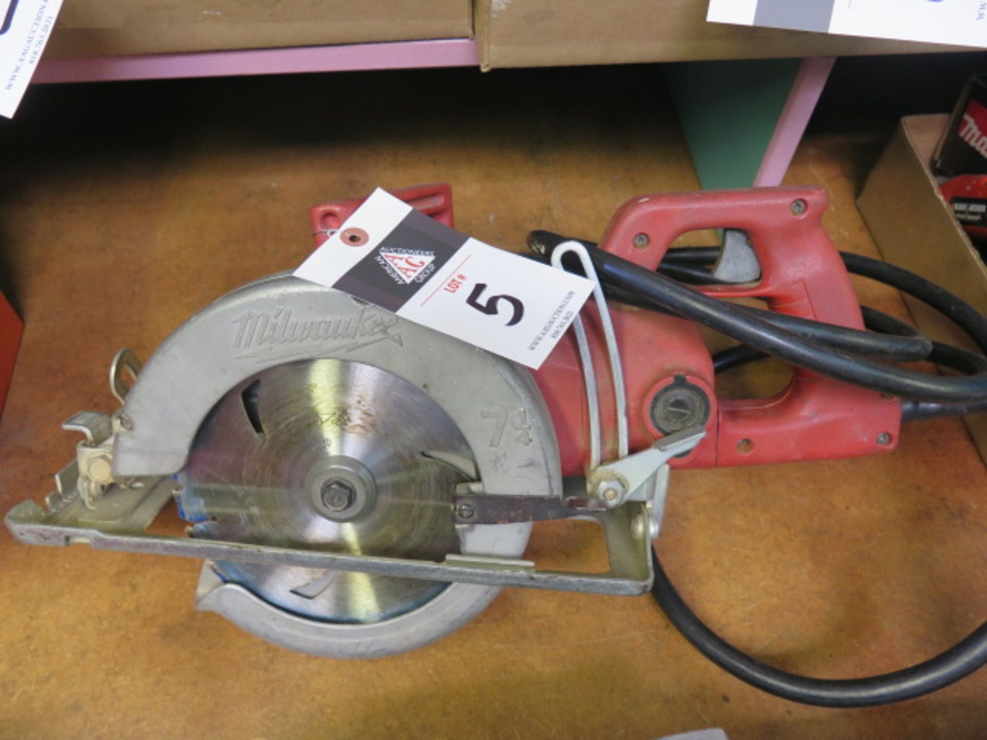 Milwaukee Worm Drive Circular Saw (SOLD AS-IS - NO WARRANTY)