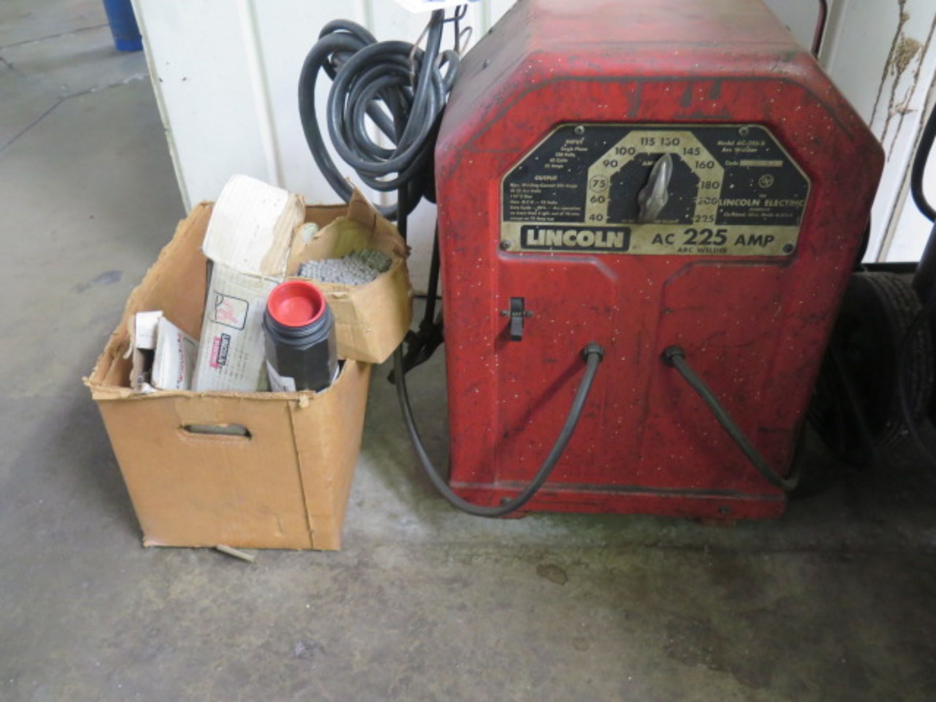 Lincoln AC-225 Stick Welder (SOLD AS-IS - NO WARRANTY)