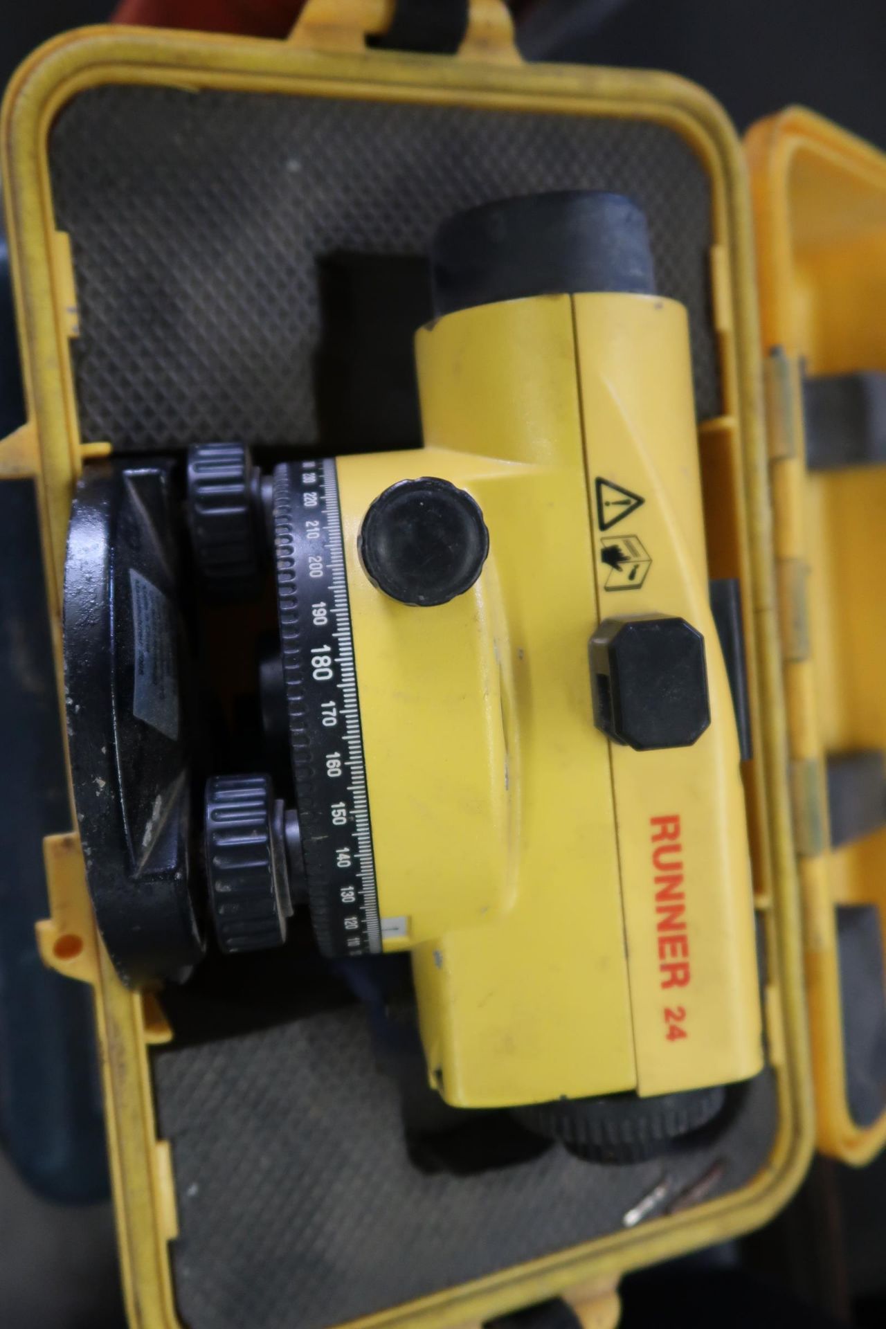 Leica"Runner 24) Transit w/ Tripod and Bosch GPL3 Laser Level (SOLD AS-IS - NO WARRANTY) - Image 3 of 6