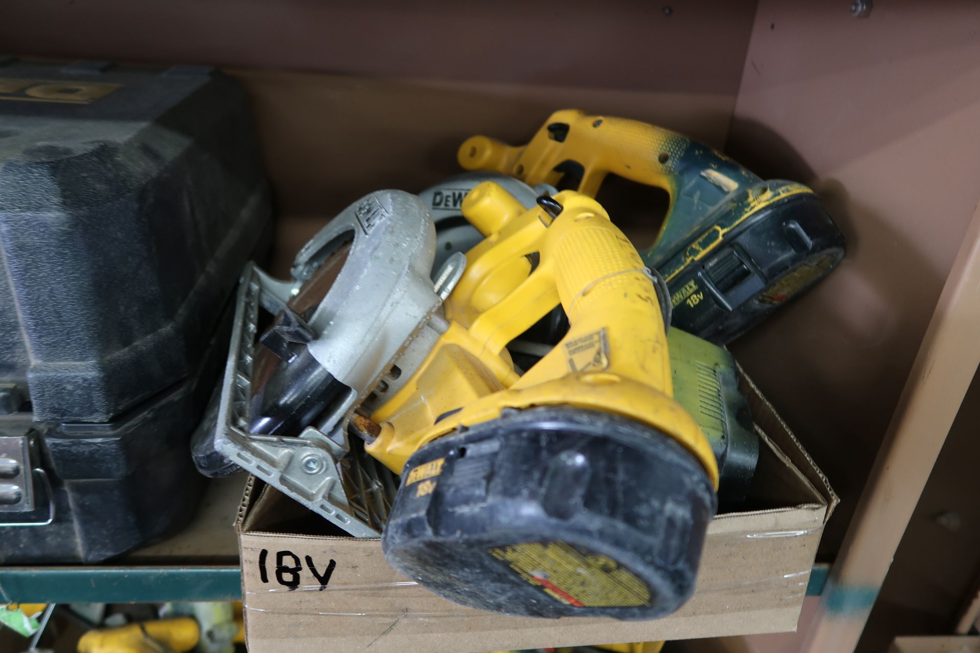 DeWalt 18Volt Cordless Circular Saws (4) (NO CHARGERS OR BATTERIES) (SOLD AS-IS - NO WARRANTY) - Image 4 of 5