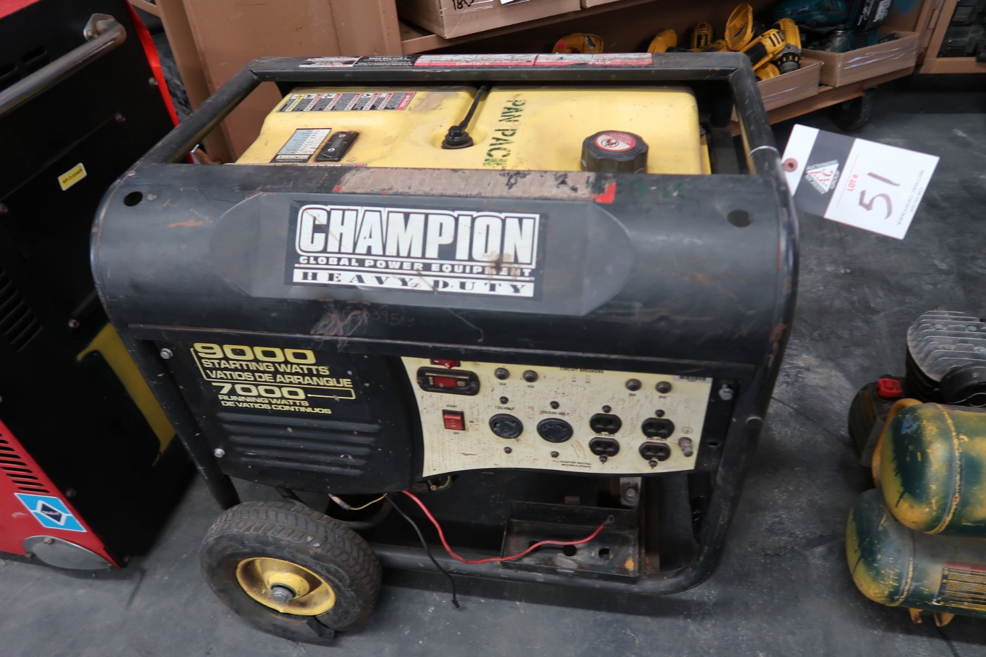 Champion mdl. 41532 9000 Watt Starting / 7000 Watt Continuos Portable Generator w/ Champion 439cc