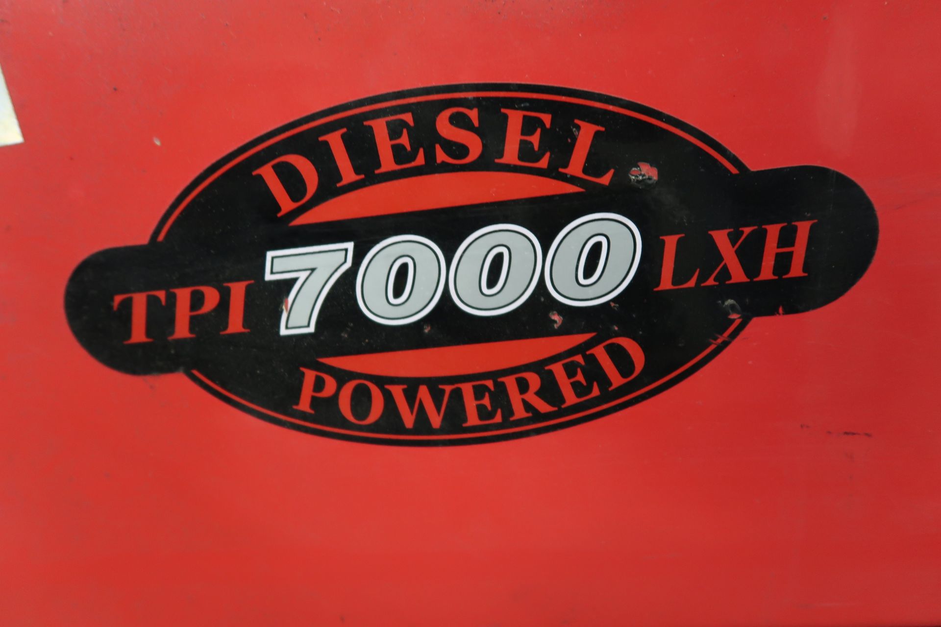 Tahoe TPI7000LXH 7000 Watt Diesel Powered Portable Generator (SOLD AS-IS - NO WARRANTY) - Image 6 of 8