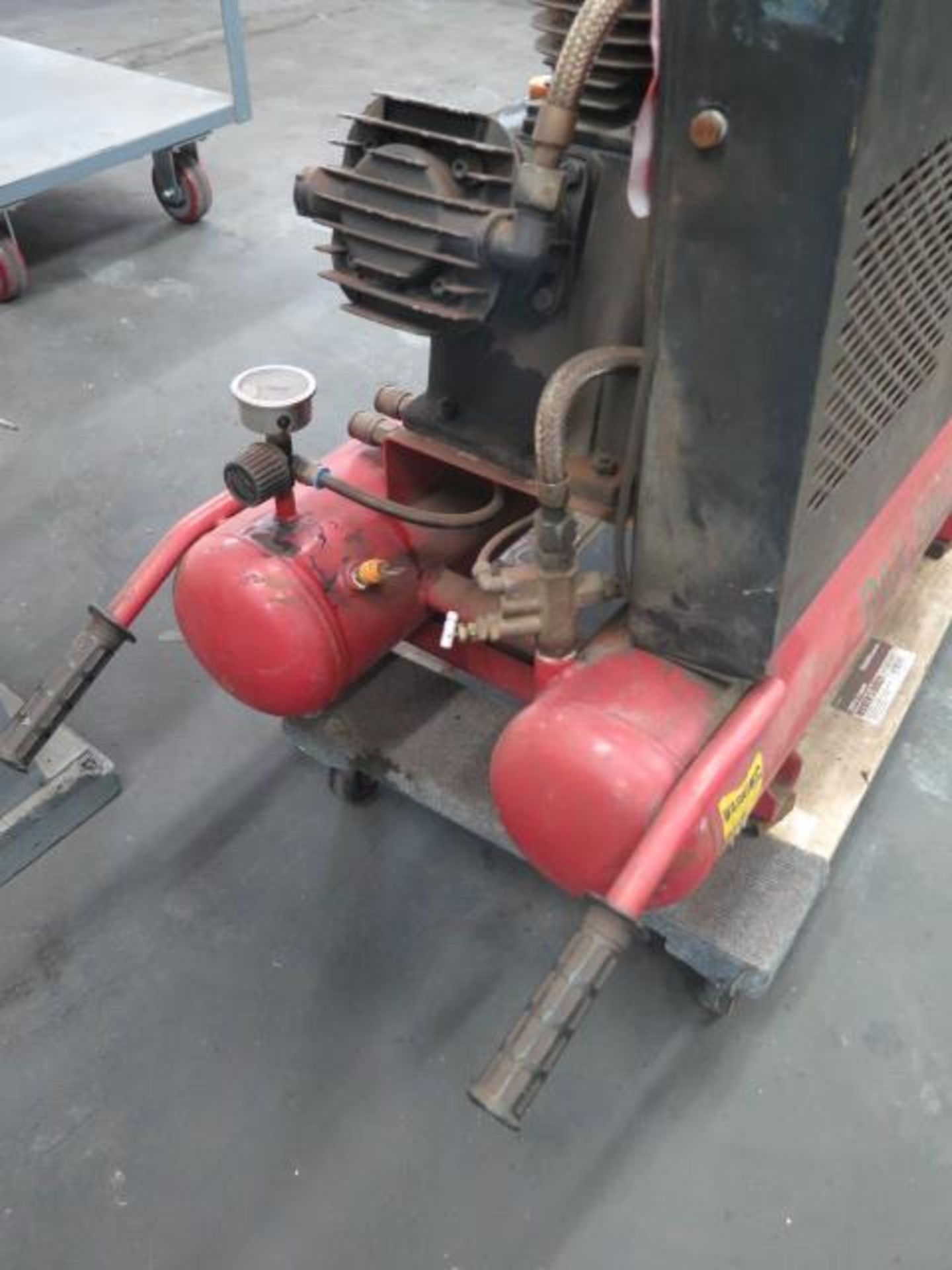 Tahoe Gas Powered Portable Air Compressor w/ Honda GX200 Gas Engine (SOLD AS-IS - NO WARRANTY) - Image 7 of 8