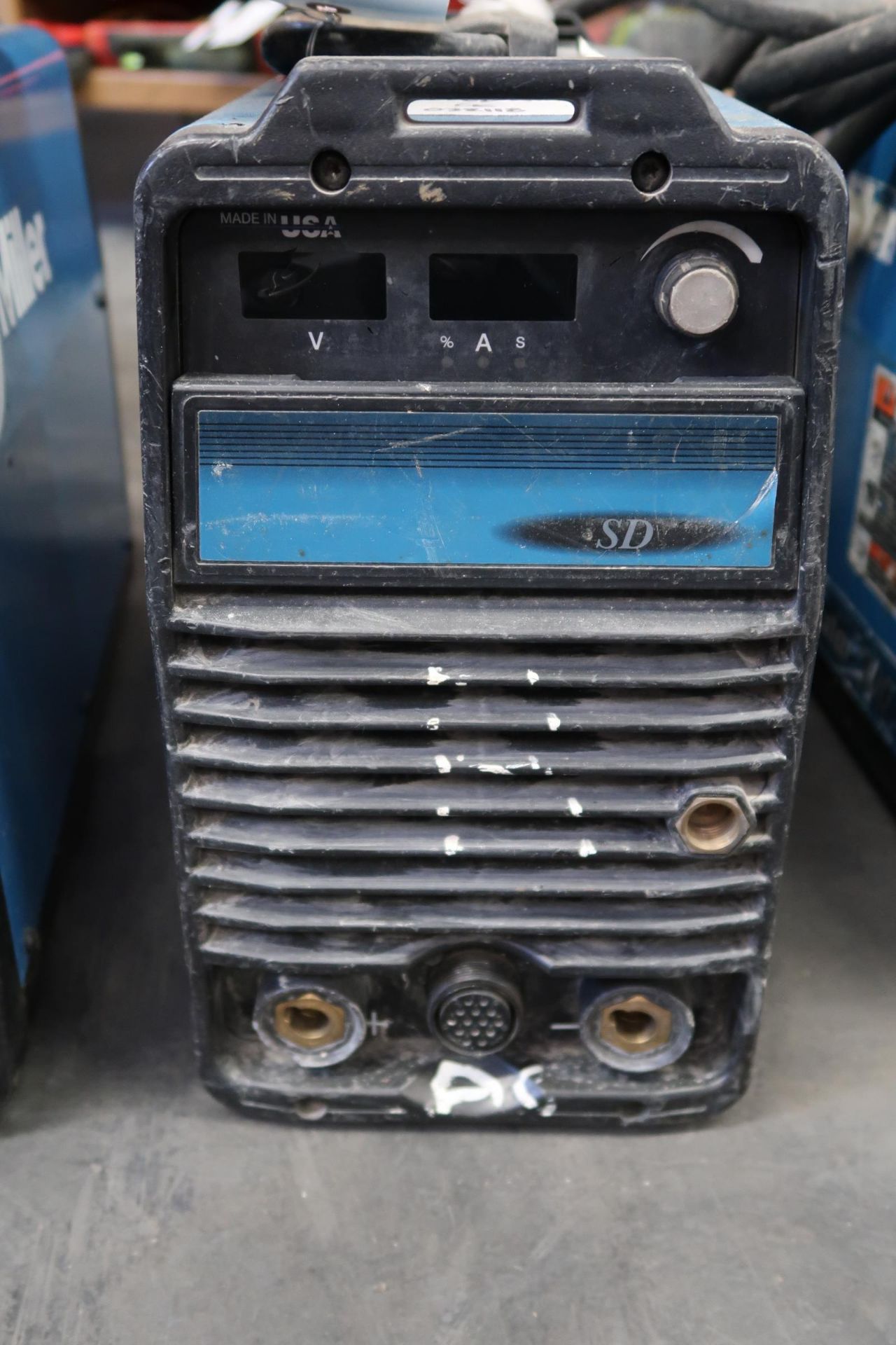 Miller CST280 Arc Welding Power Source s/n MA420060L (SOLD AS-IS - NO WARRANTY) - Image 2 of 5