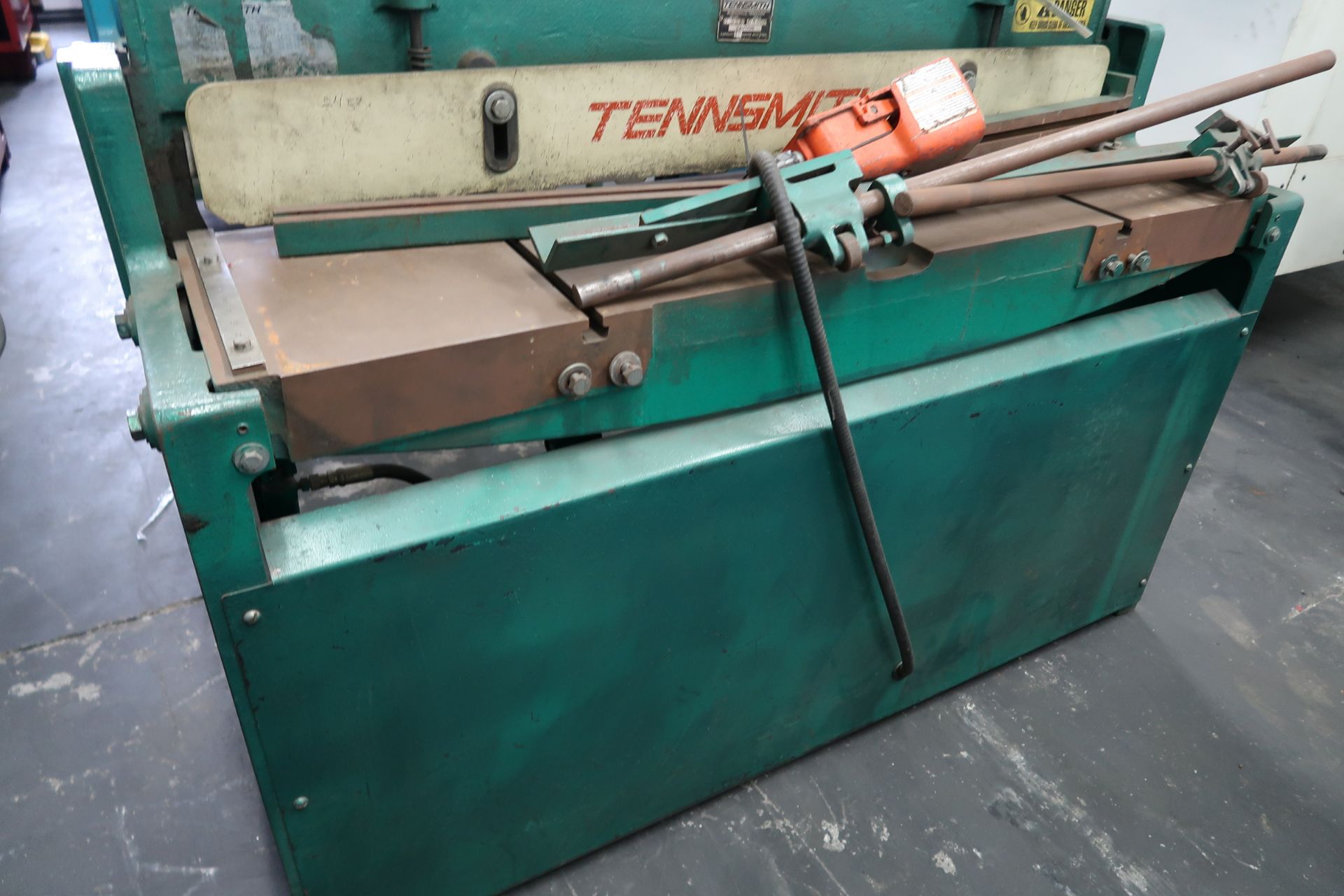 Tennsmith 52” Hydraulic Power Shear w/ Manual Back Gauge, Front Supports (SOLD AS-IS - NO WARRANTY) - Image 3 of 6