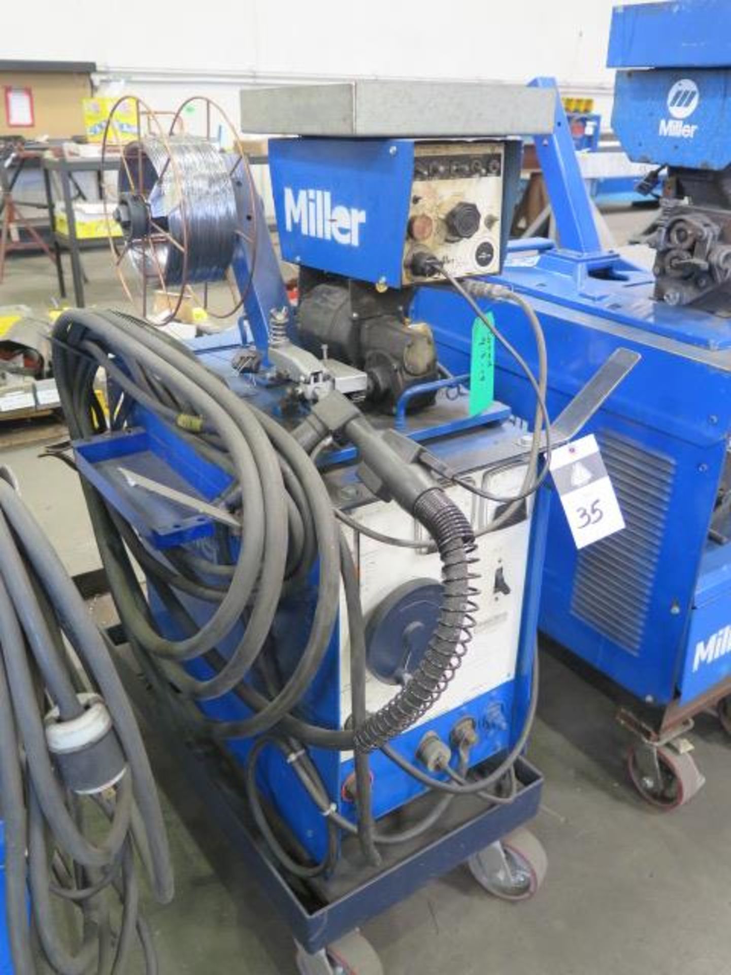 Miller CP-200 CP-DC Arc Welding Power Source s/n 71-572641 w/ Miller 10A Wire Feeder (SOLD AS-IS - - Image 2 of 8