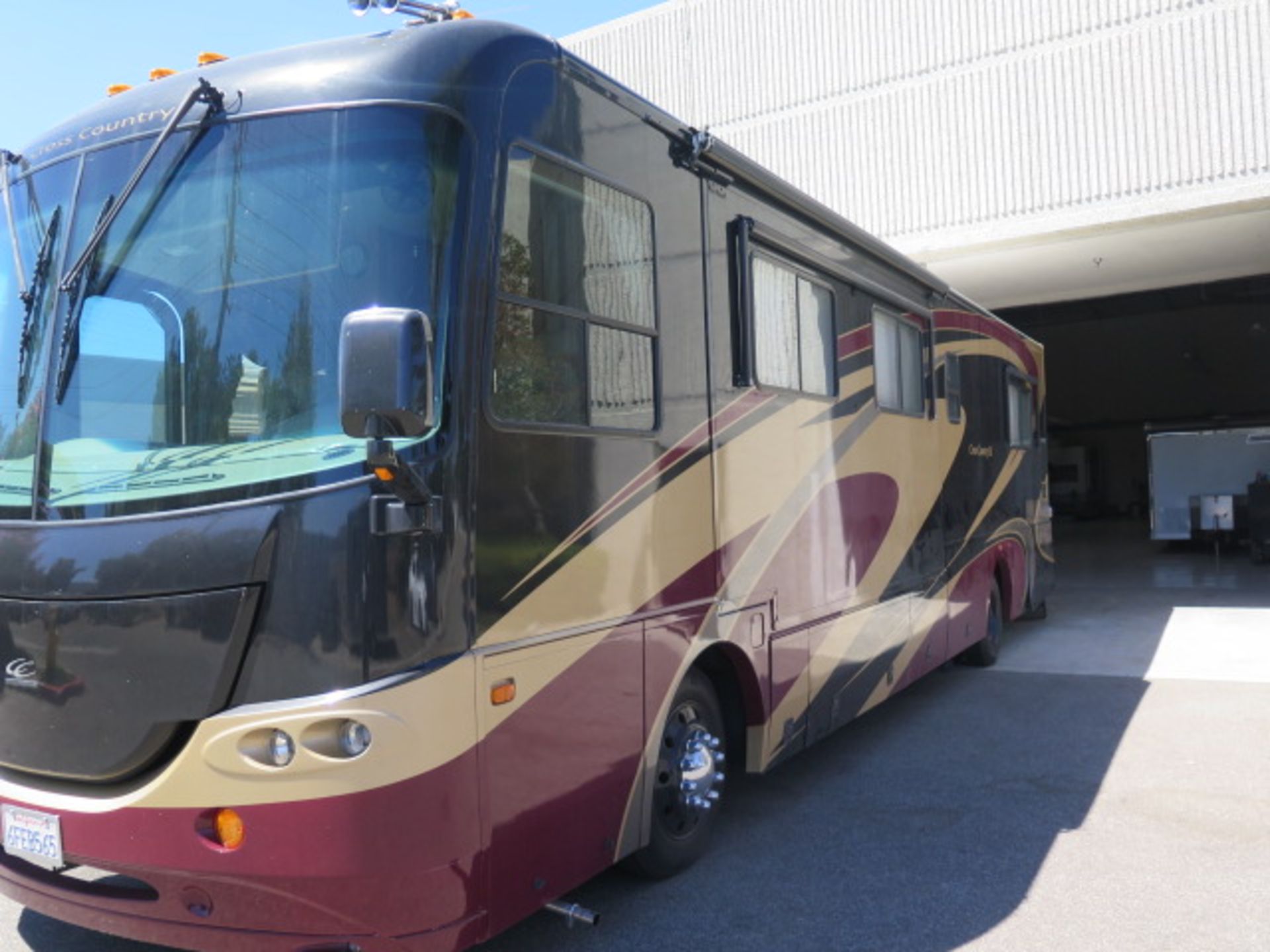 2006 Cross Country SE mdl. 376DS 37.5’ Diesel Pusher Motorhome Lisc# 6FEB565 w/ Freightliner - Image 3 of 41