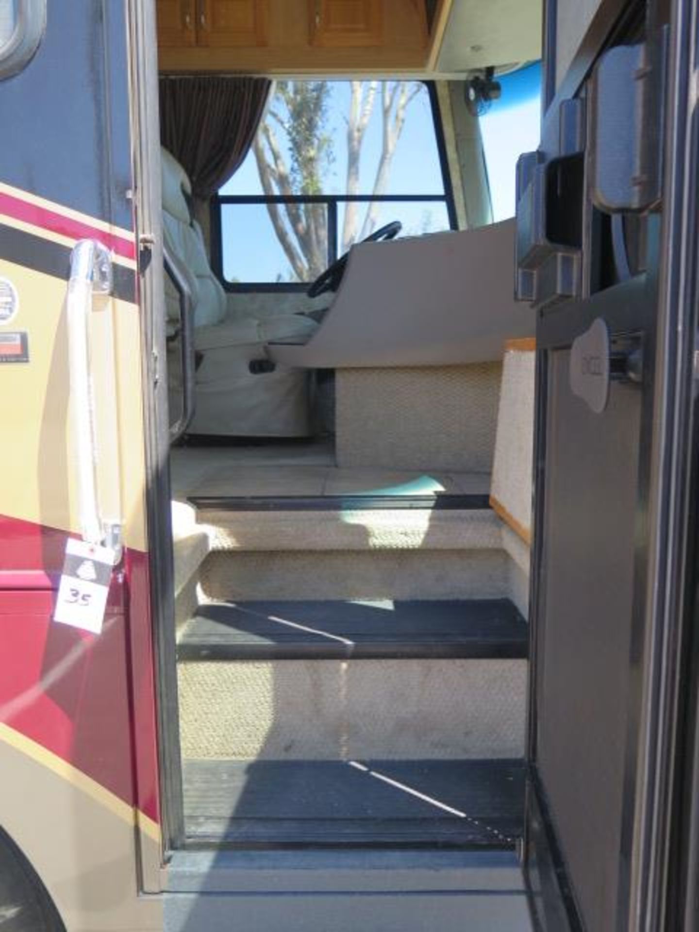 2006 Cross Country SE mdl. 376DS 37.5’ Diesel Pusher Motorhome Lisc# 6FEB565 w/ Freightliner - Image 12 of 41