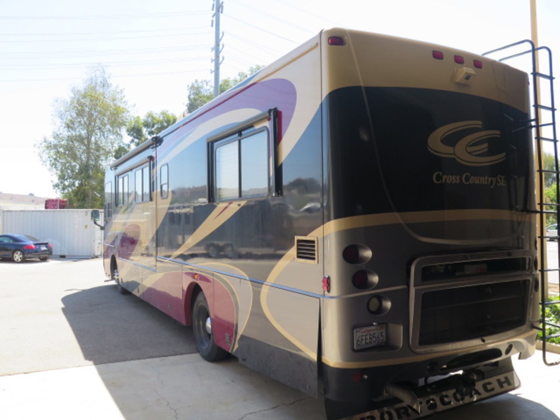 2006 Cross Country SE mdl. 376DS 37.5’ Diesel Pusher Motorhome Lisc# 6FEB565 w/ Freightliner - Image 4 of 41