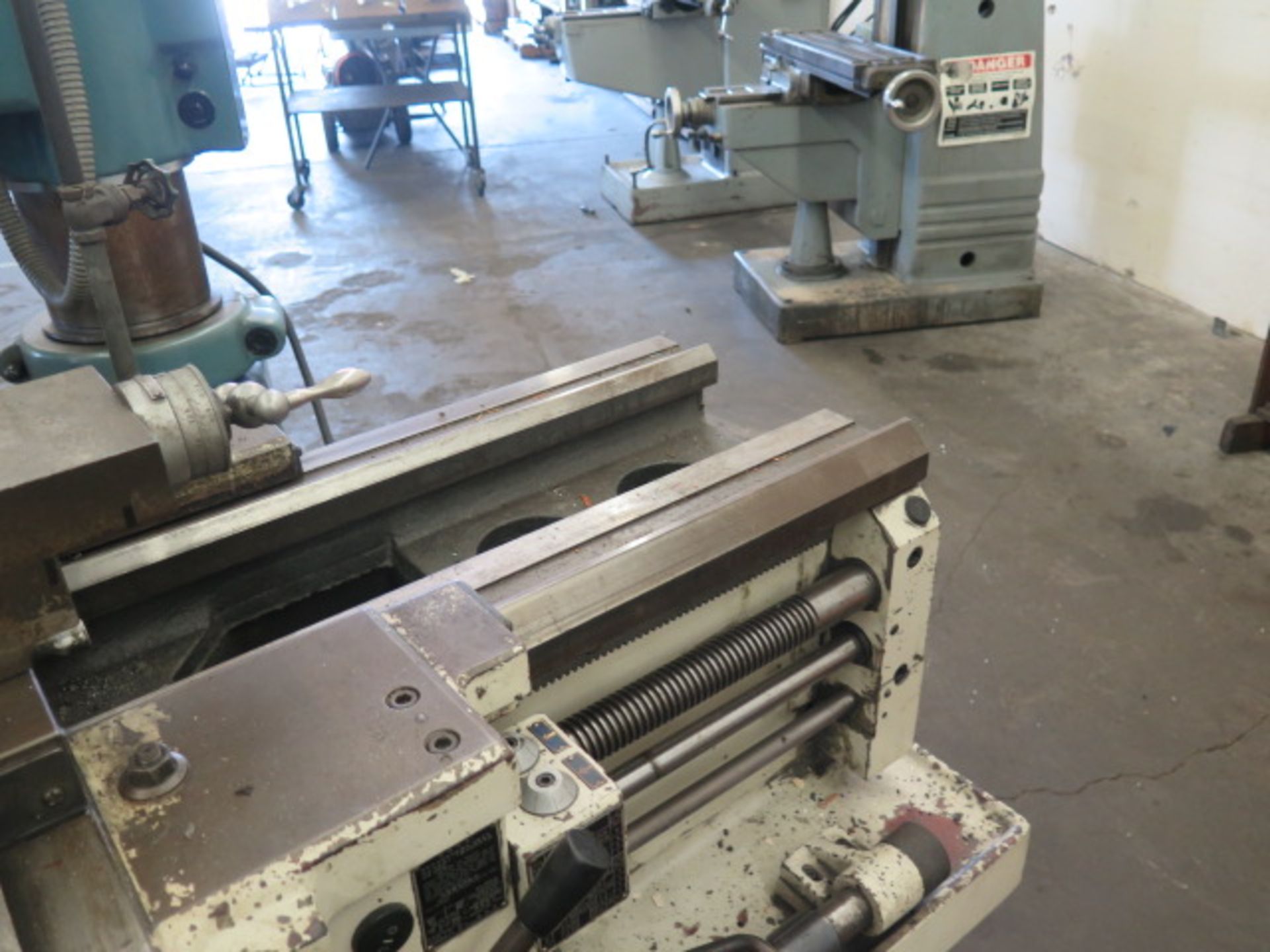 Cadillac 22” Geared Head Gap Bed Lathe s/n B92892 w/ 25-1500 RPM, Inch/mm Threading, SOLD AS IS - Image 9 of 11