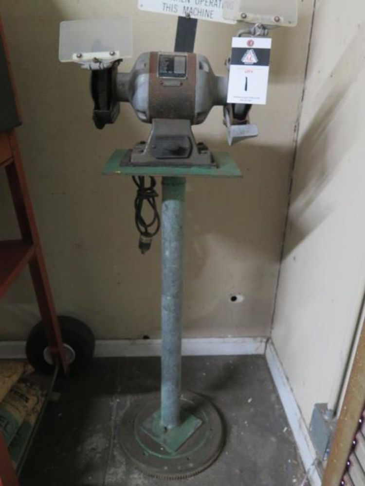 NEW & REMAN AUTO PARTS AND MACHINE TOOL AUCTION / VINTAGE ENGINE / FORKLIFTS /MULTI LOADS OF AUTO PARTS