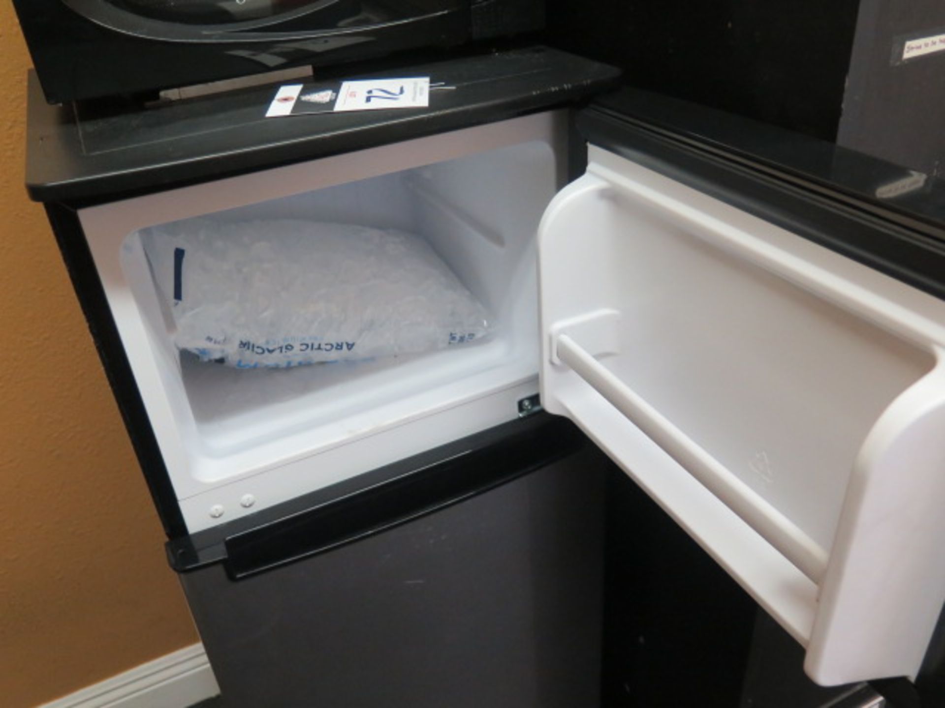 Refrigerator and Microwave (SOLD AS-IS - NO WARRANTY) - Image 2 of 3
