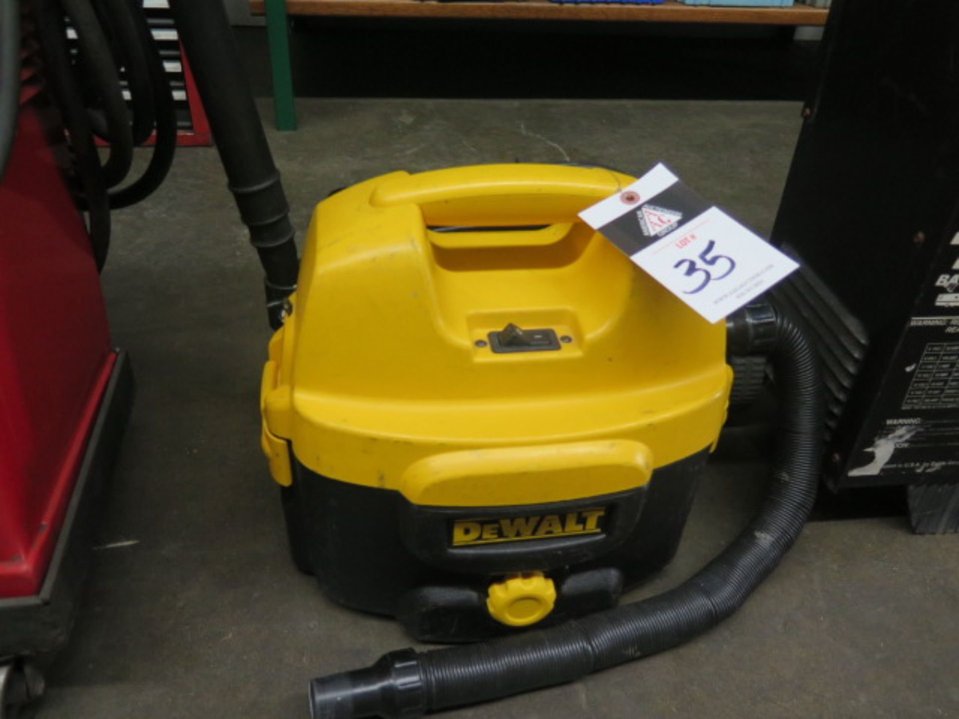 DeWalt Shop Vac (SOLD AS-IS - NO WARRANTY)