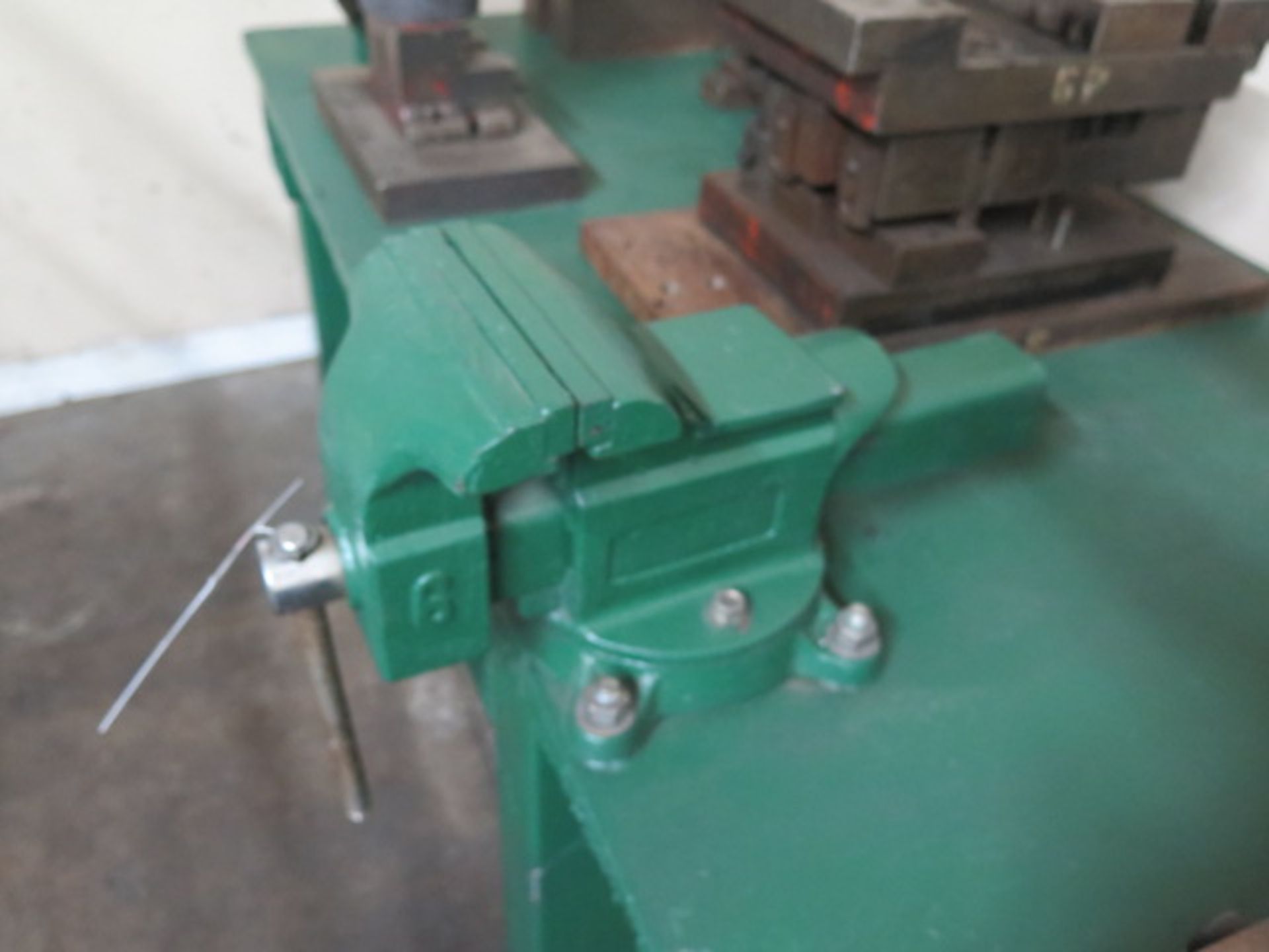 Bench Vise w/ Steel Work Bench (SOLD AS-IS - NO WARRANTY) - Image 4 of 6