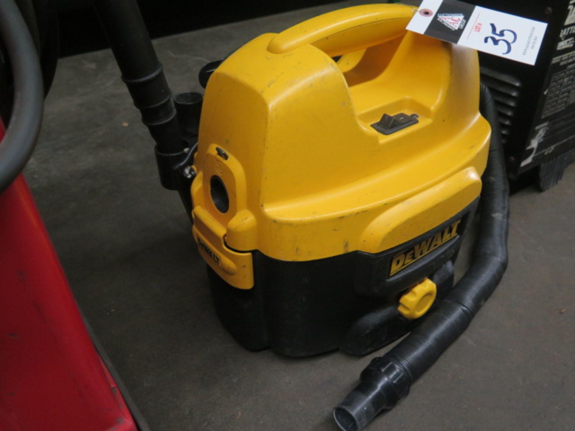 DeWalt Shop Vac (SOLD AS-IS - NO WARRANTY) - Image 2 of 4