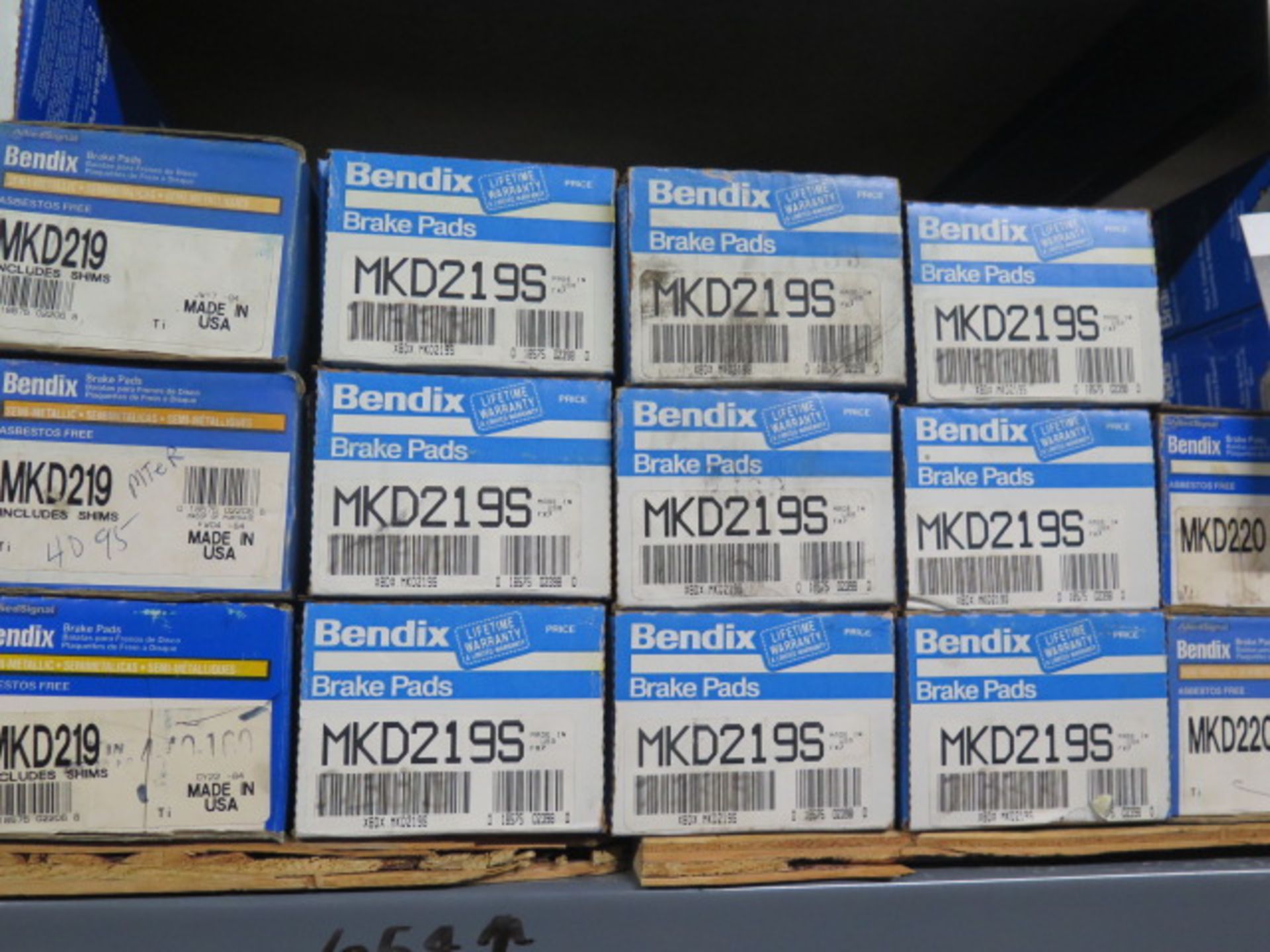 Bendix Brake Pad Sets (108 - Check PICs for Part Numbers) (SOLD AS-IS - NO WARRANTY) - Image 13 of 28