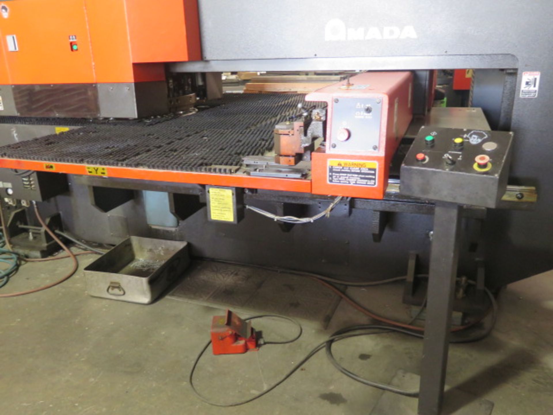 1998 Amada VIPROS 255 20 Ton - 31-Station CNC Turret Punch s/n AVP55144 w/ Fanuc 18-P, SOLD AS IS - Image 6 of 17