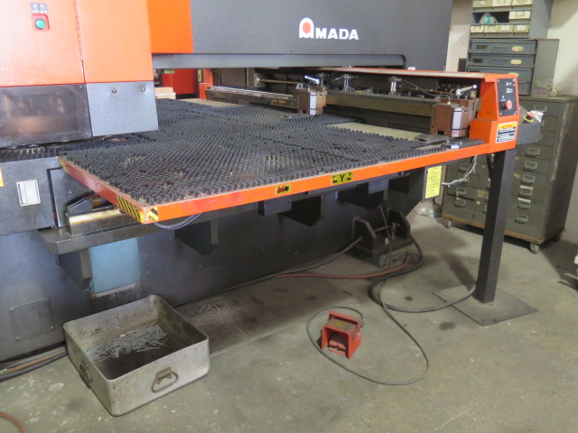 1998 Amada VIPROS 255 20 Ton - 31-Station CNC Turret Punch s/n AVP55144 w/ Fanuc 18-P, SOLD AS IS - Image 4 of 17