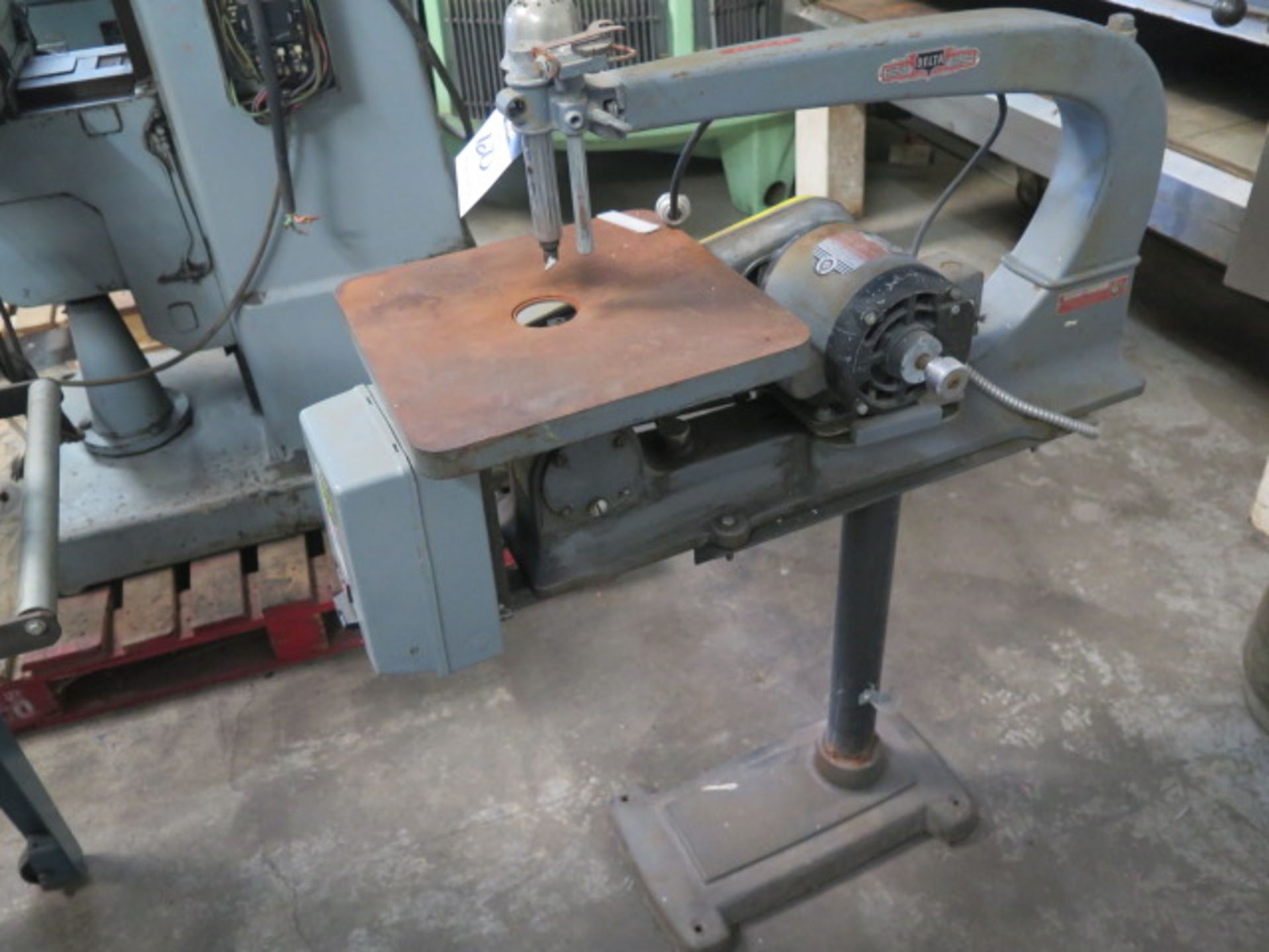 Delta mdl. 40-440 Scroll Saw s/n DE2645 (SOLD AS-IS - NO WARRANTY)