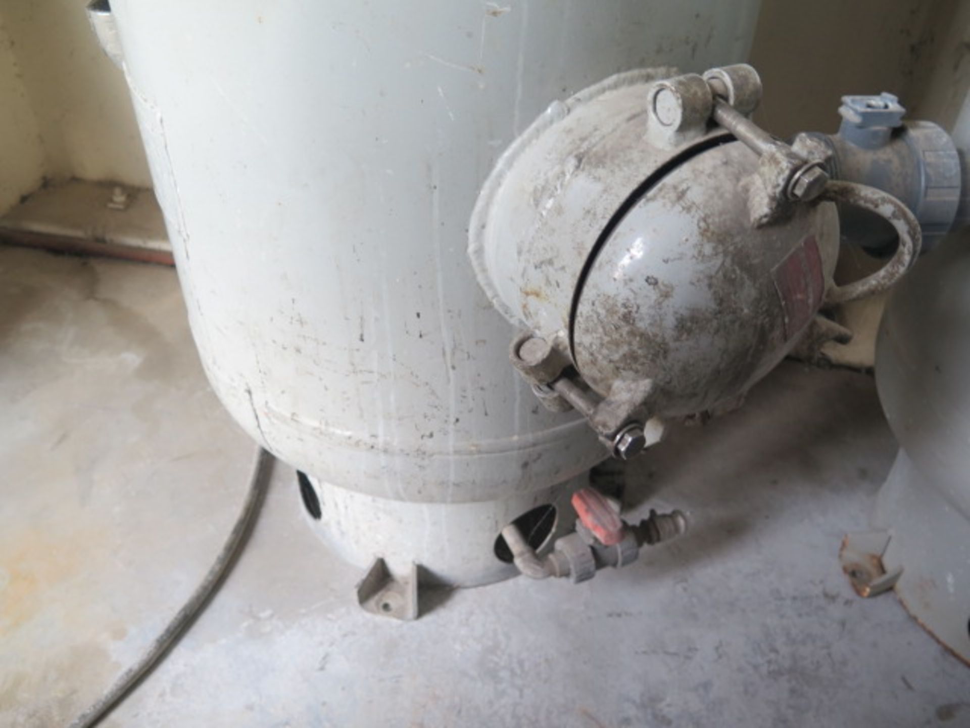 120 Gallon Receiver Air Tank (SOLD AS-IS - NO WARRANTY) - Image 4 of 6