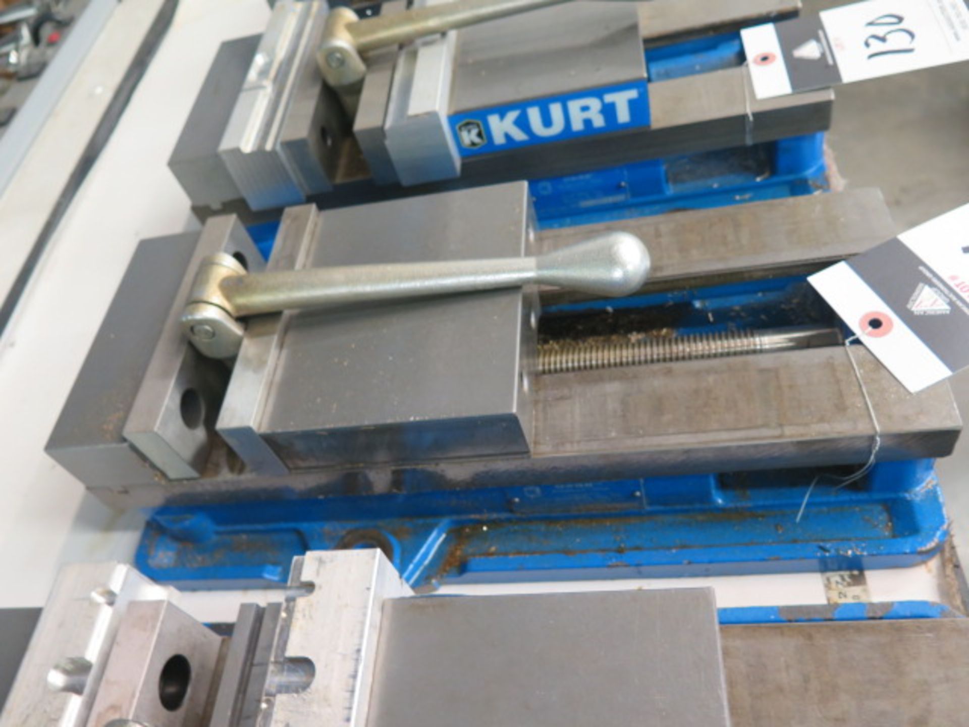 Kurt D688 6" Angle-Lock Vise (SOLD AS-IS - NO WARRANTY) - Image 3 of 4