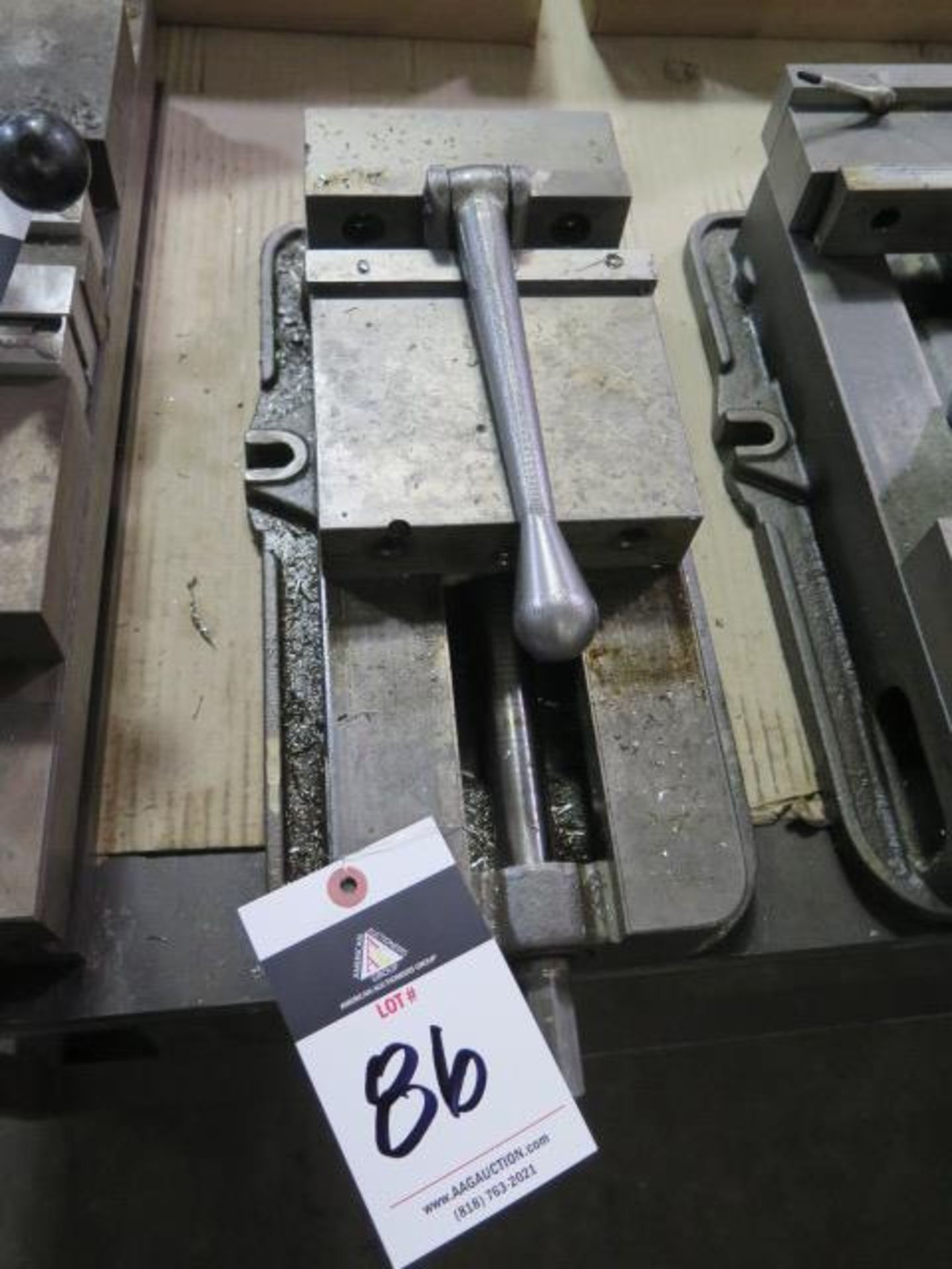 Kurt D675 6" Angle-Lock Vise (SOLD AS-IS - NO WARRANTY)