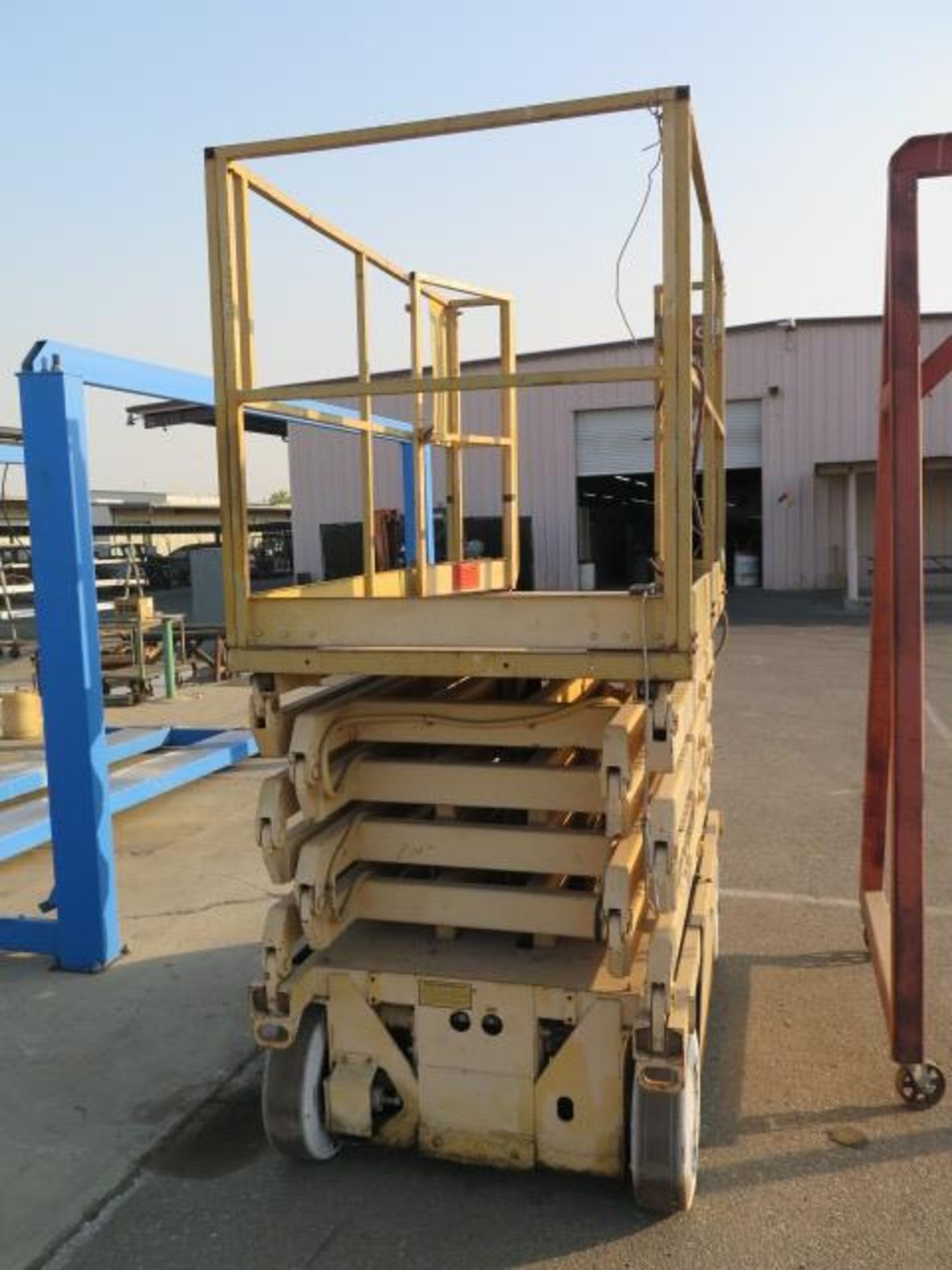 Up-Right Tiger Electric Scissor Platform Lift (SOLD AS-IS - NO WARRANTY) - Image 4 of 7
