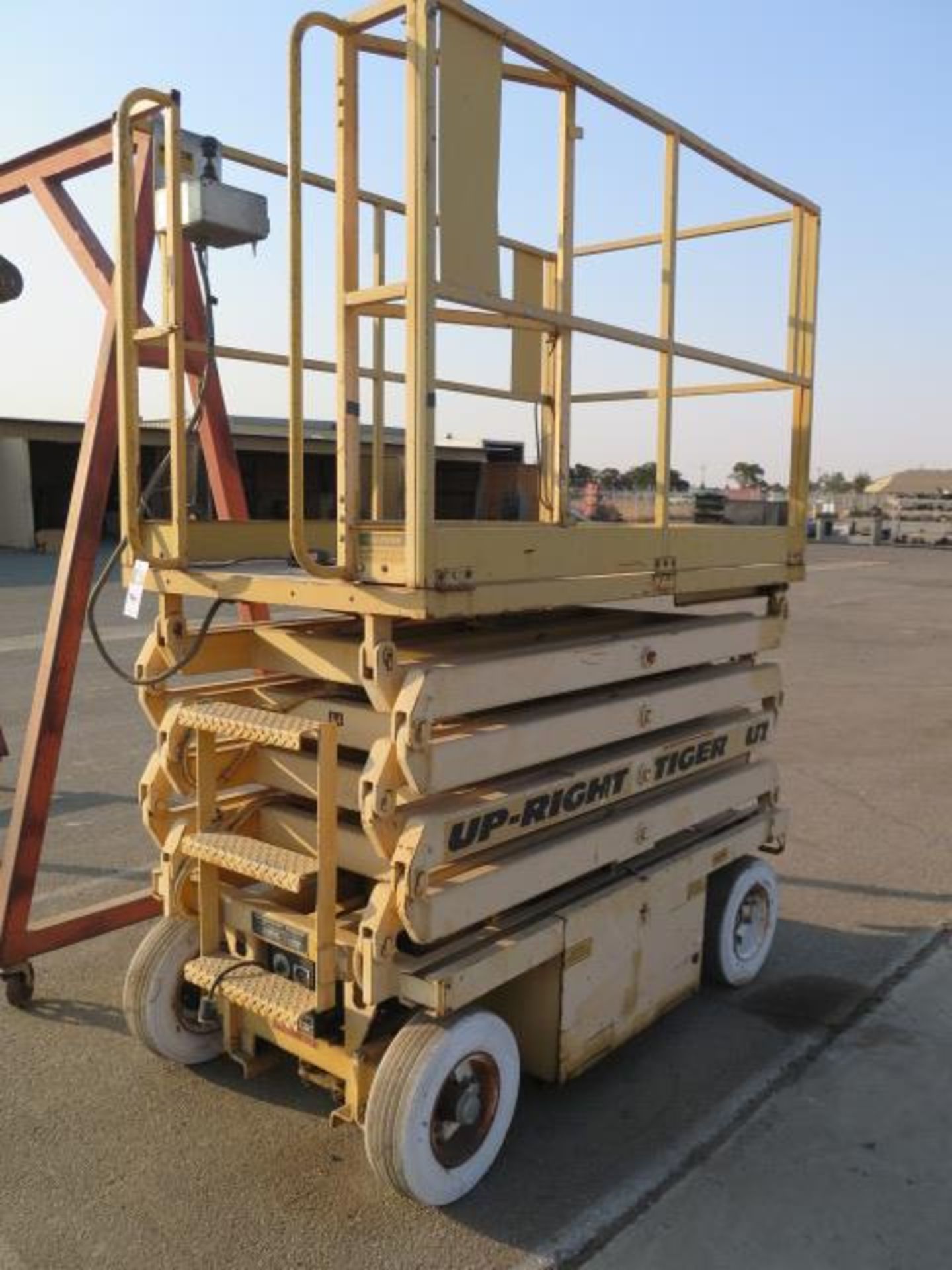 Up-Right Tiger Electric Scissor Platform Lift (SOLD AS-IS - NO WARRANTY)