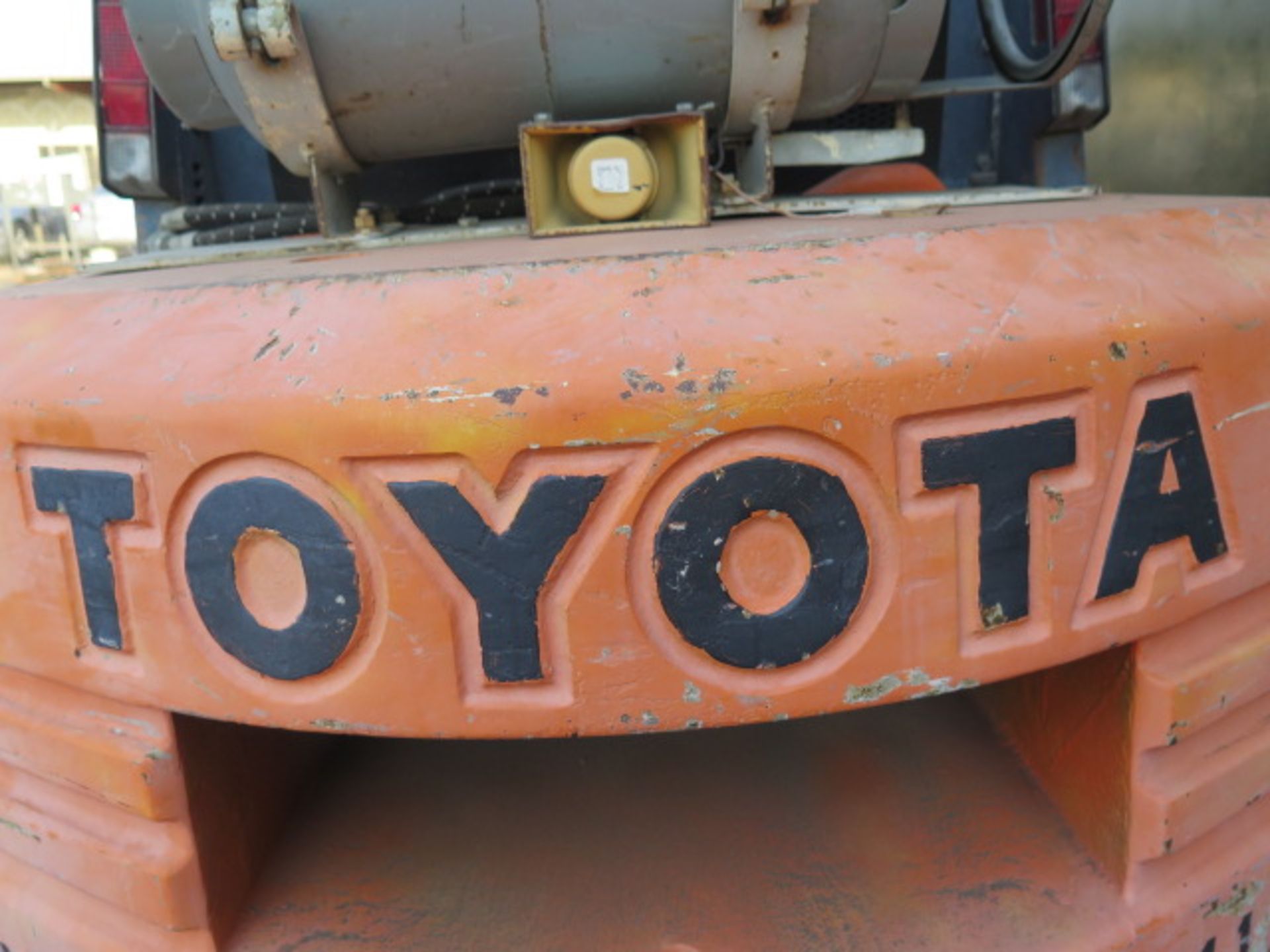 Toyota 02-5FGC30 5800 Lb Cap LPG Forklift s/n 5FGC30-11577 w/ 3-Stage Mast, Side Shift, SOLD AS IS - Image 11 of 11