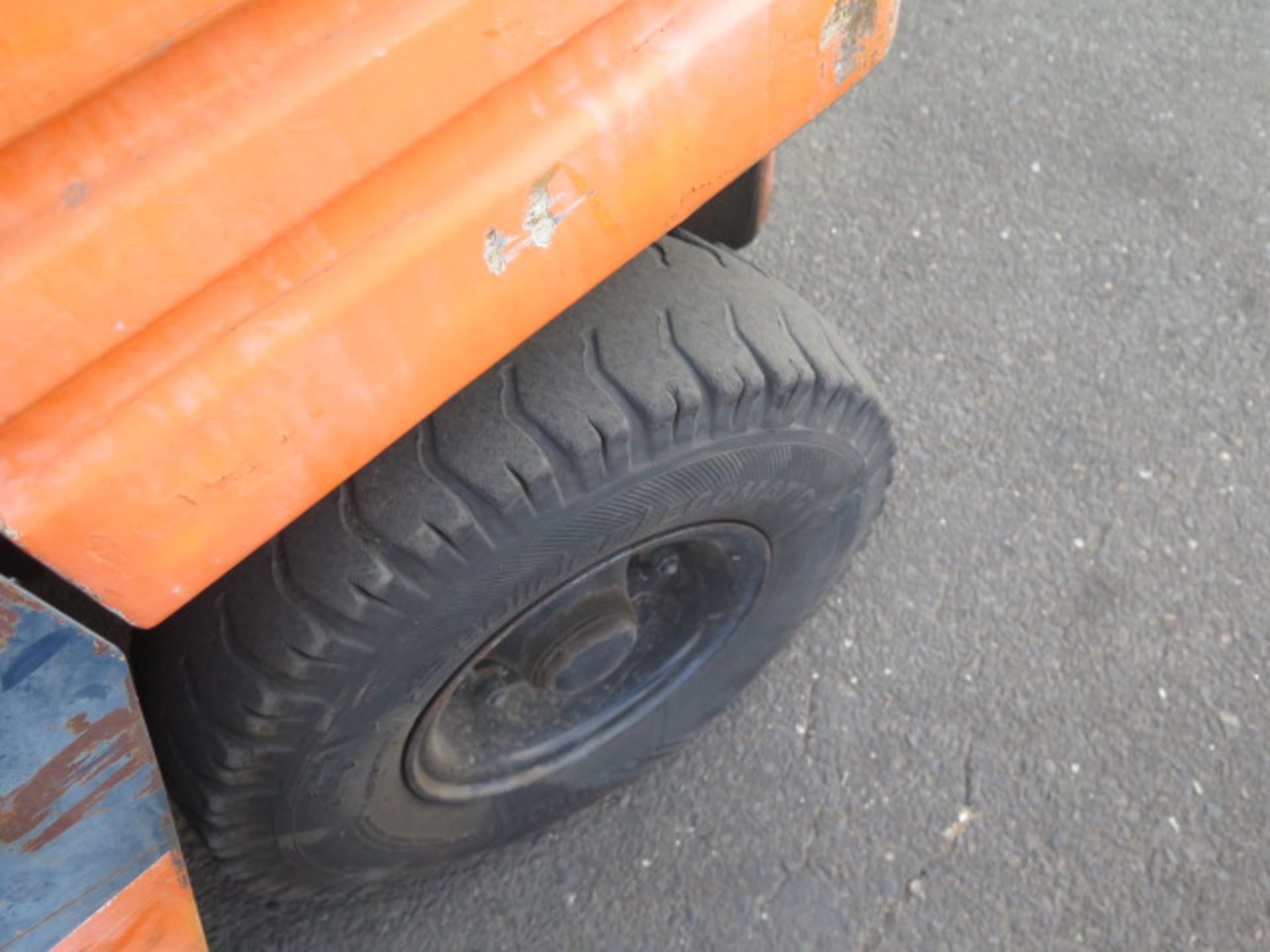 Toyota 02-5FGC30 5800 Lb Cap LPG Forklift s/n 5FGC30-11577 w/ 3-Stage Mast, Side Shift, SOLD AS IS - Image 7 of 11