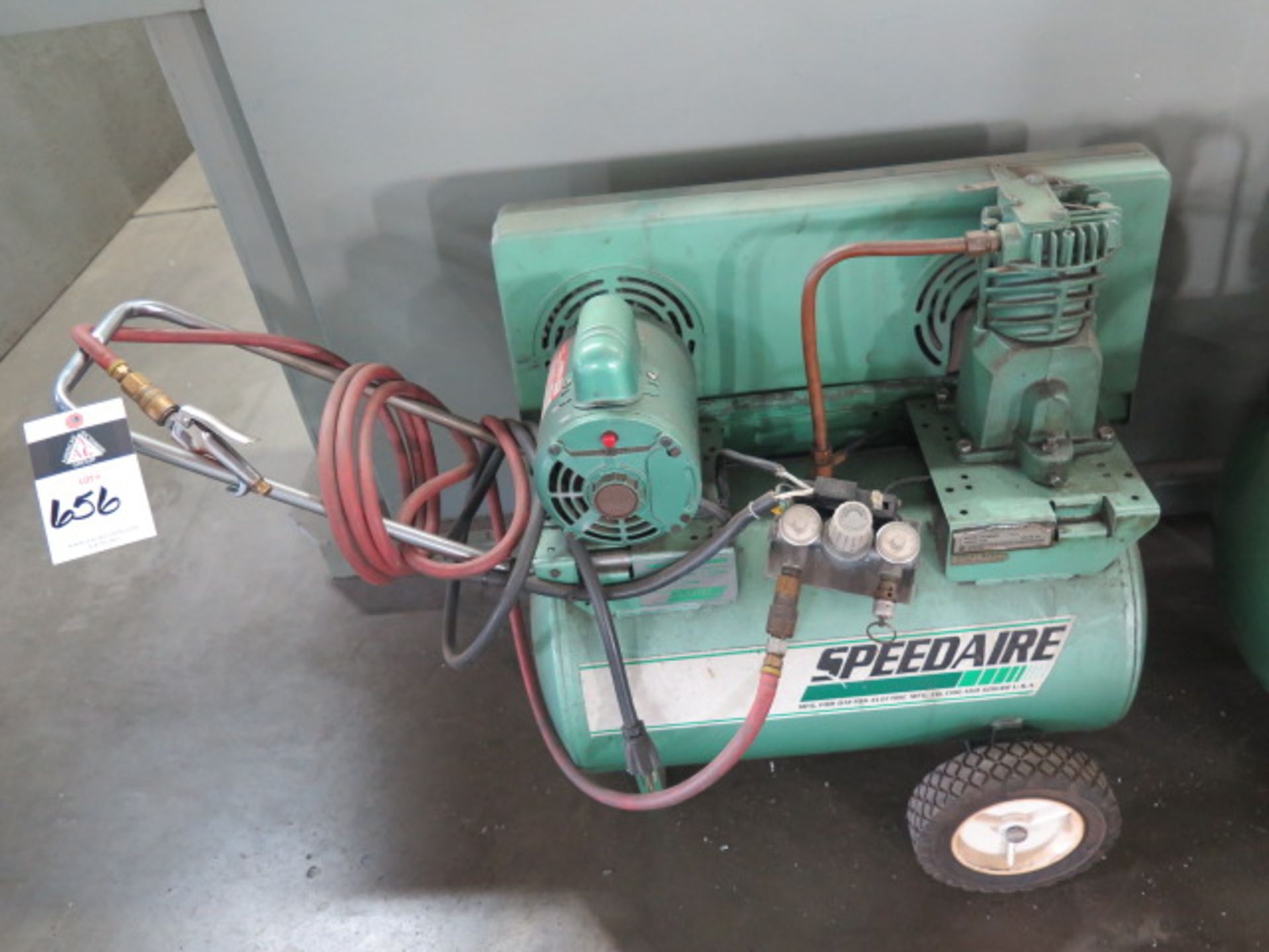 Speedaire Portable Air Compressor (SOLD AS-IS - NO WARRANTY)