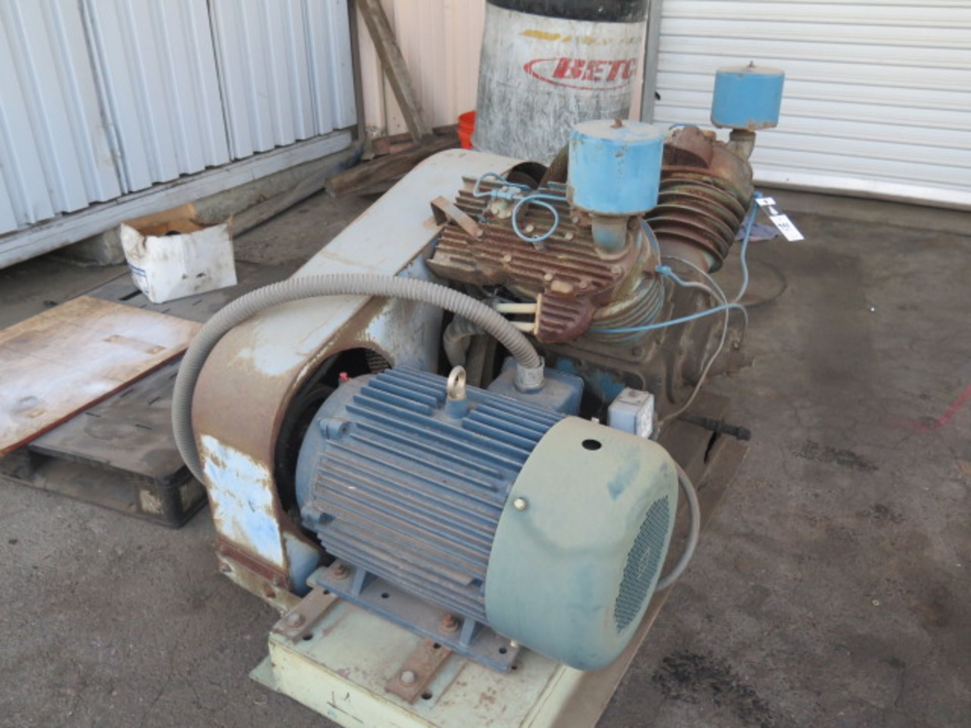 Air Compressor (SOLD AS-IS - NO WARRANTY) - Image 2 of 4