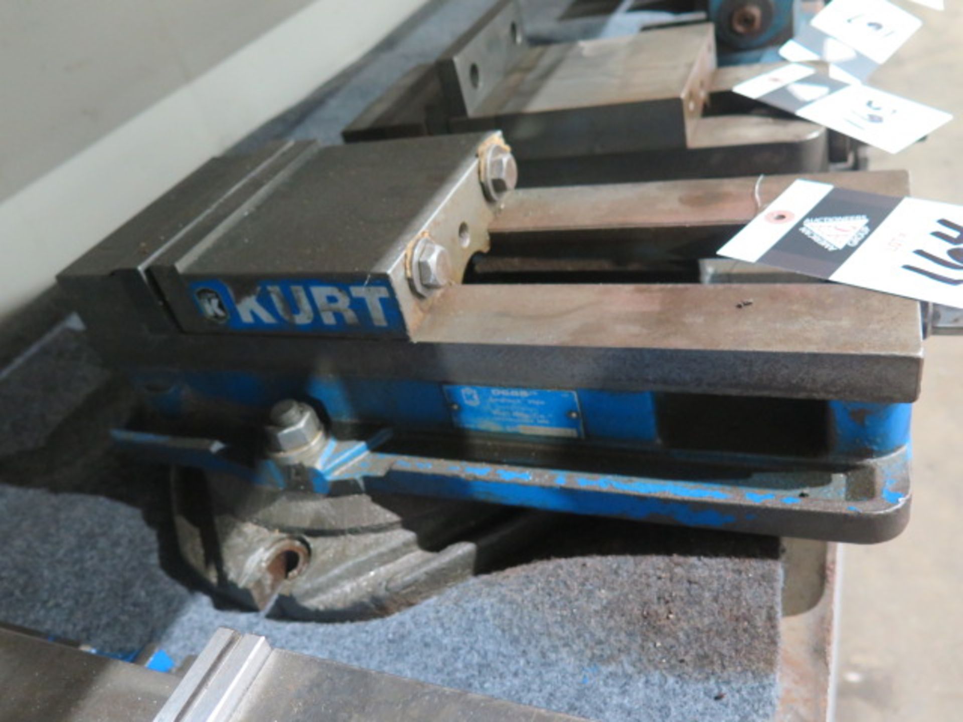 Kurt D688 6" Anfgle-Lock Vise w/ Swivel Base (SOLD AS-IS - NO WARRANTY) - Image 2 of 3