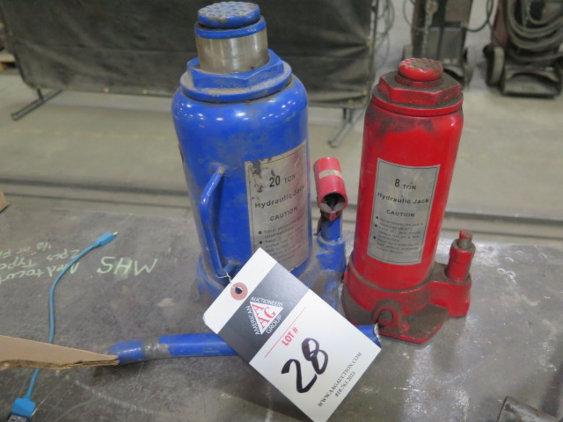 20-Ton and 8-Tom Hydraulic Bottle Jacks (2) (SOLD AS-IS - NO WATRRANTY)