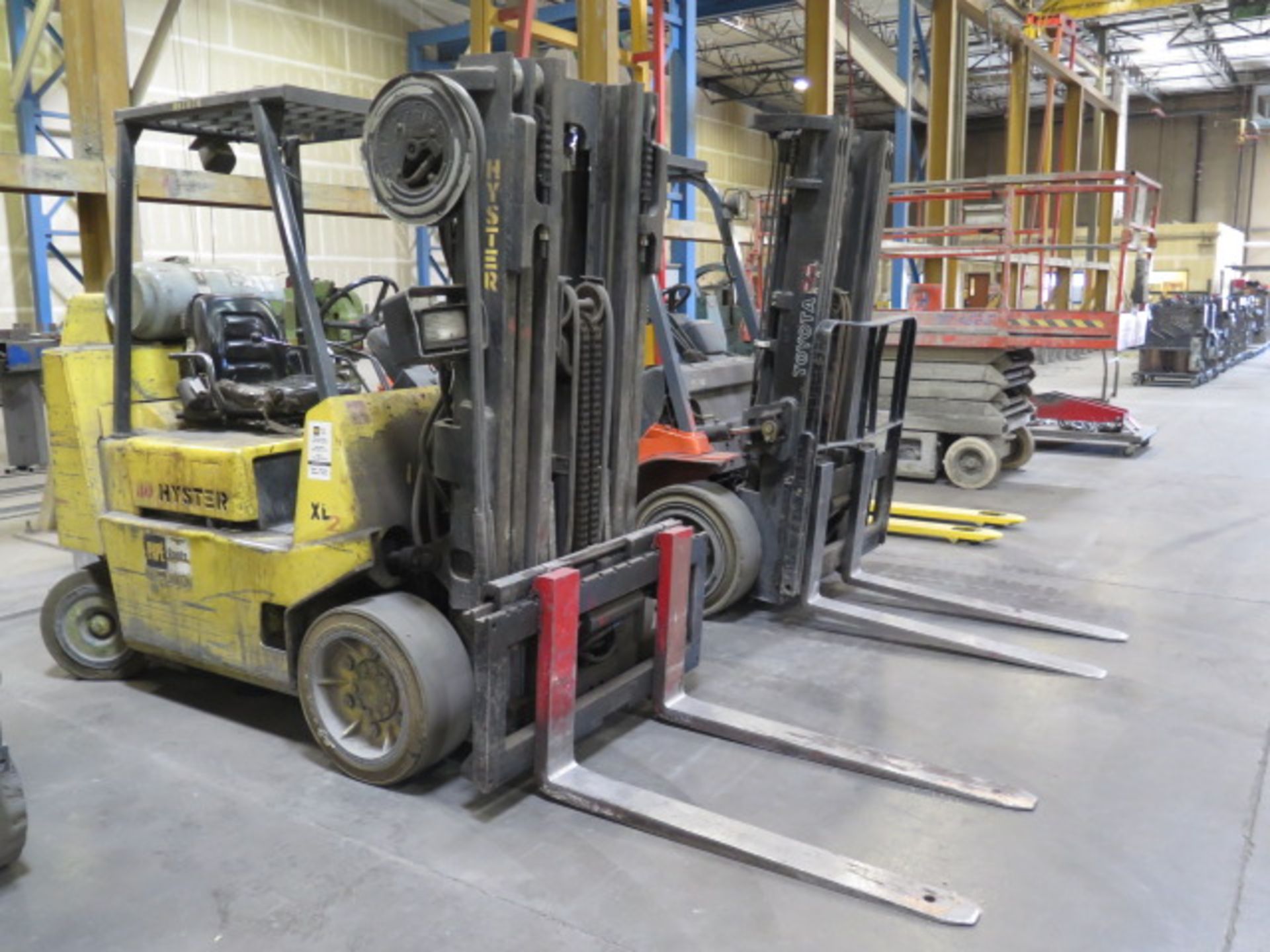 Hyster S80XL BCS 8000 Lb Cap LPG Forklift s/n D004D03282U w/ 3-Stage, 172” Lift Height, SOLD AS IS
