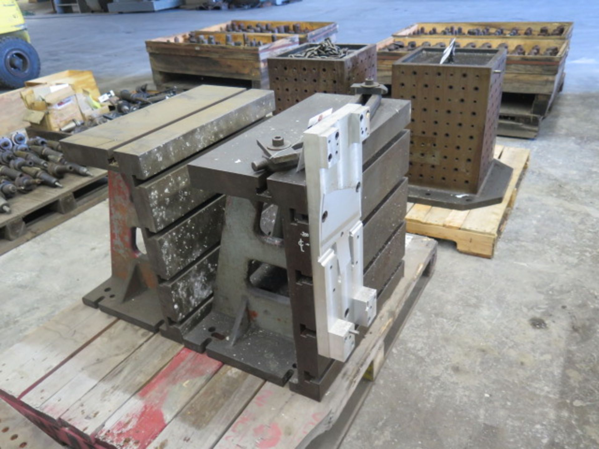 Tooling Fixture Angle Plates (2) (SOLD AS-IS - NO WARRANTY)